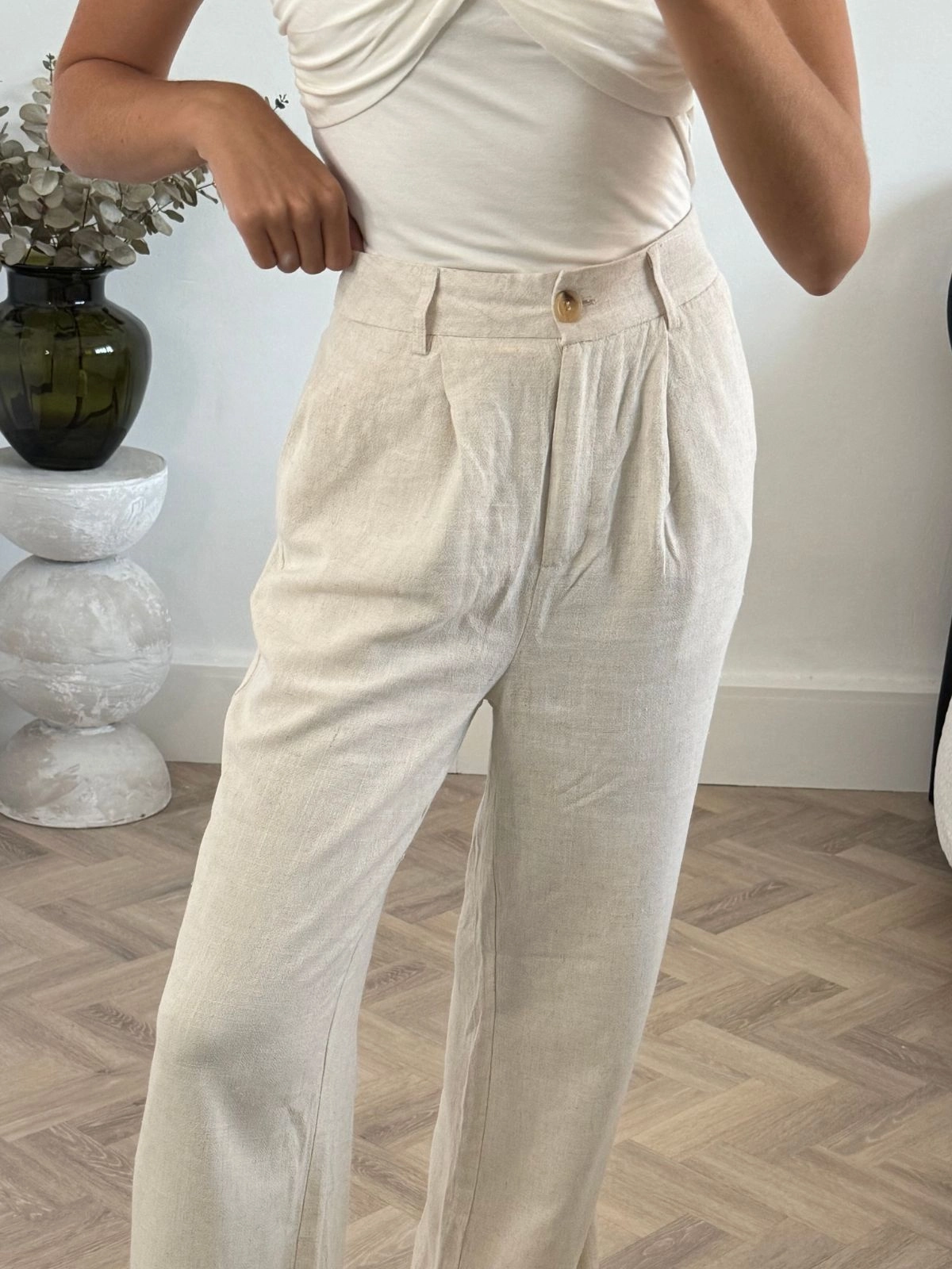 Versatile Look Claire Linen Straight Leg Trouser in Neutral