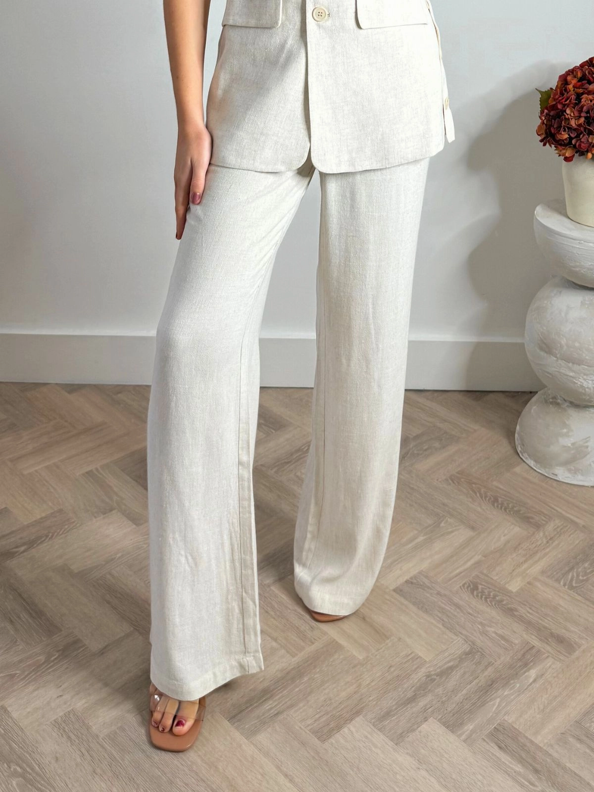 Everyday Must-have Durable Fabric Claire Linen Straight Leg Trouser in Neutral