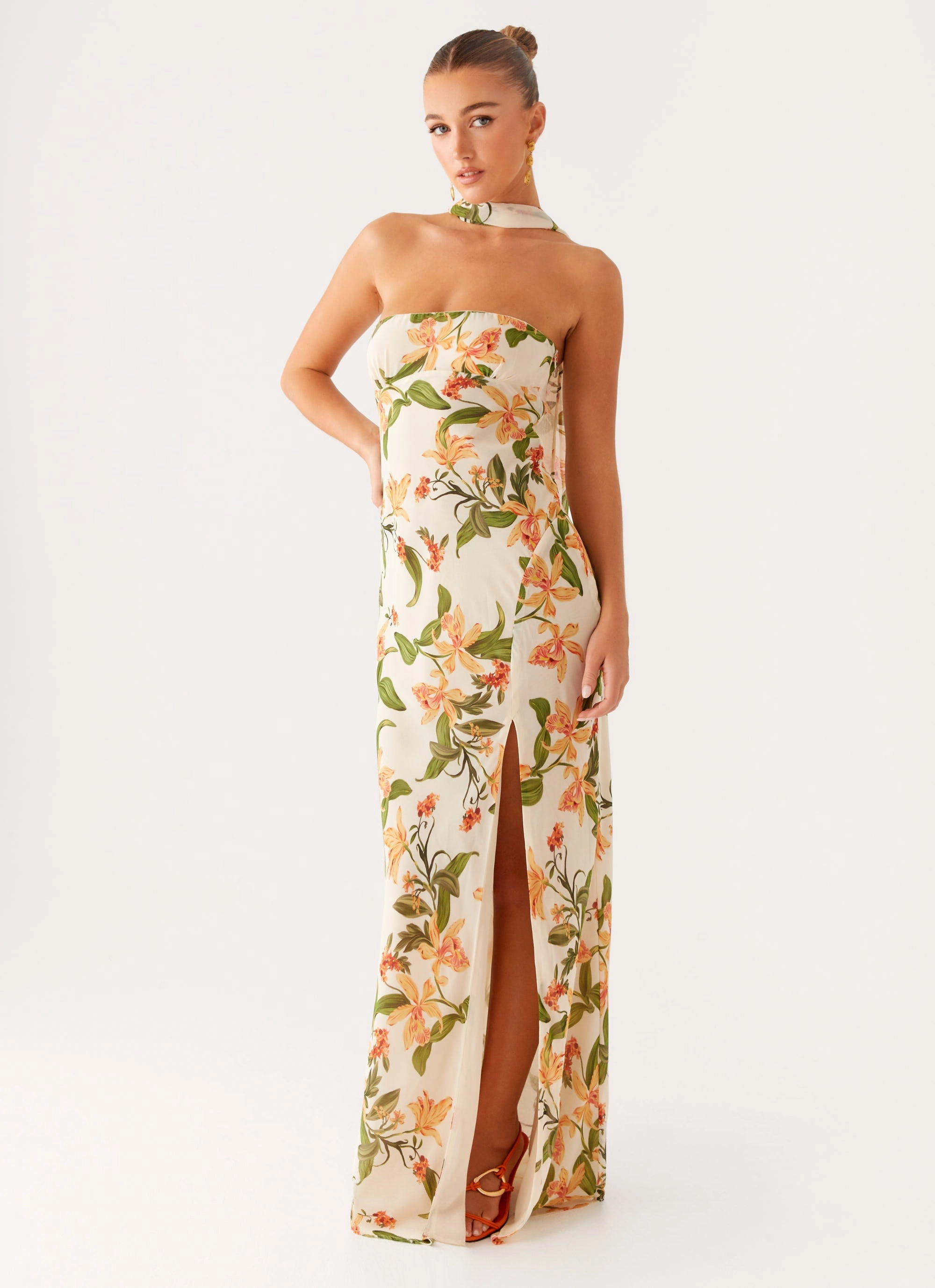 Flattering Wearable Fresh Fit Gali Strapless Maxi Dress - Floral Print