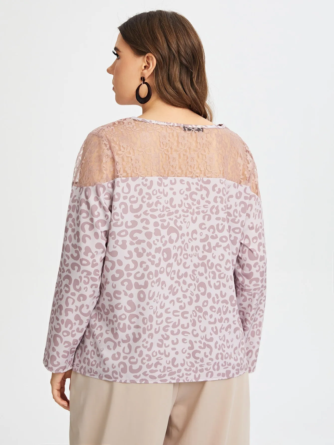 All Over Print Contrast Lace Long Sleeve Round Neck Regular Plus Size Blouse
