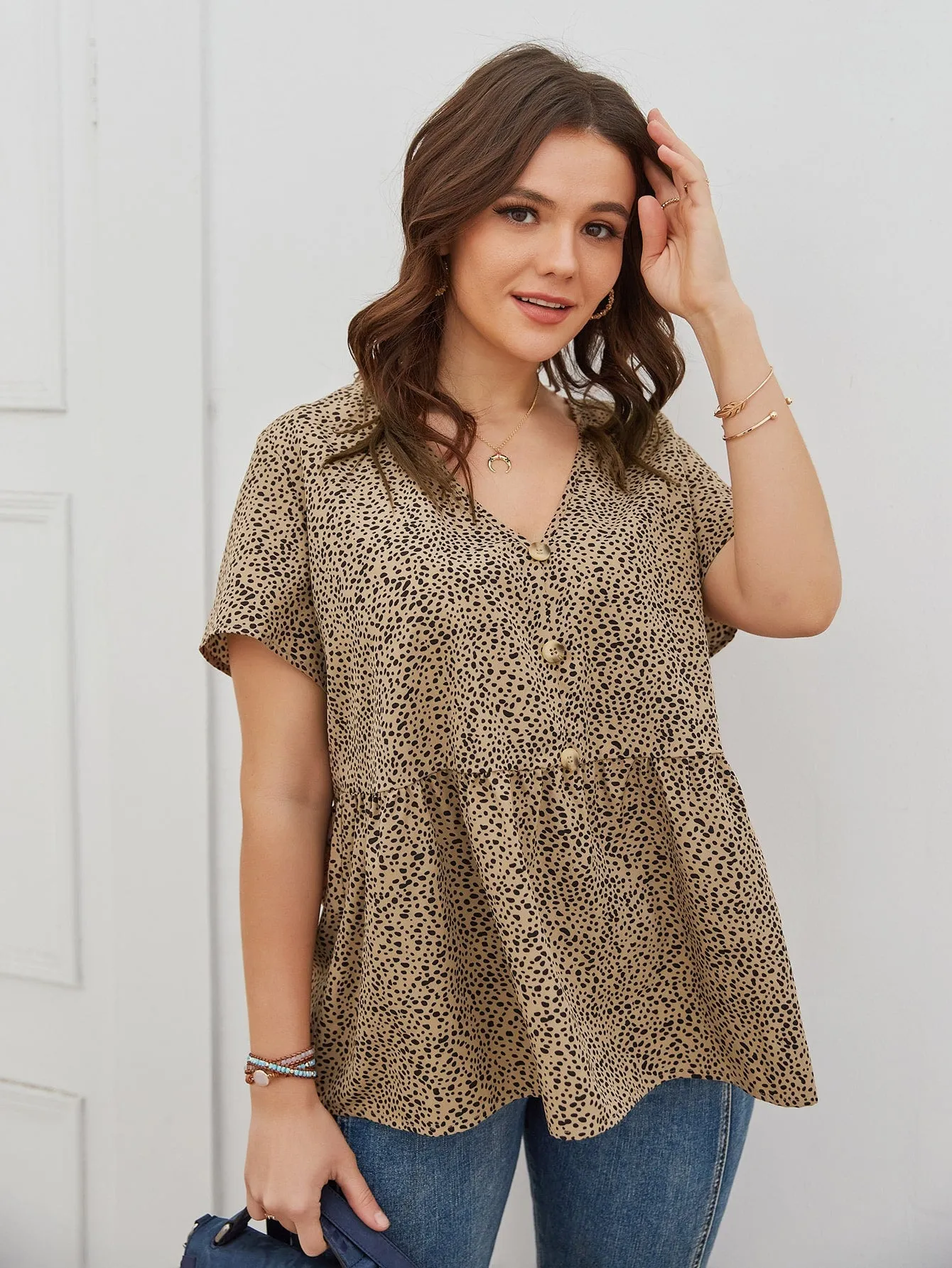 All Over Print Ruffle Hem Short Sleeve V Neck Long Plus Size Blouse