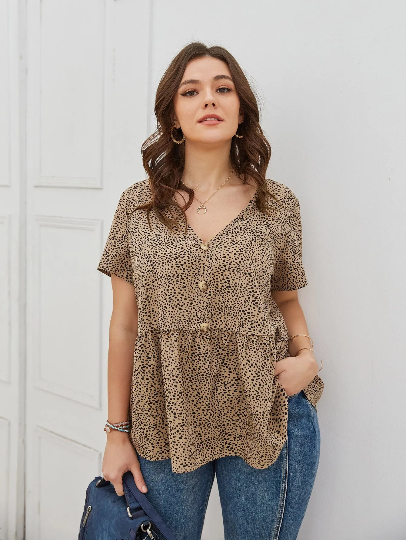 All Over Print Ruffle Hem Short Sleeve V Neck Long Plus Size Blouse
