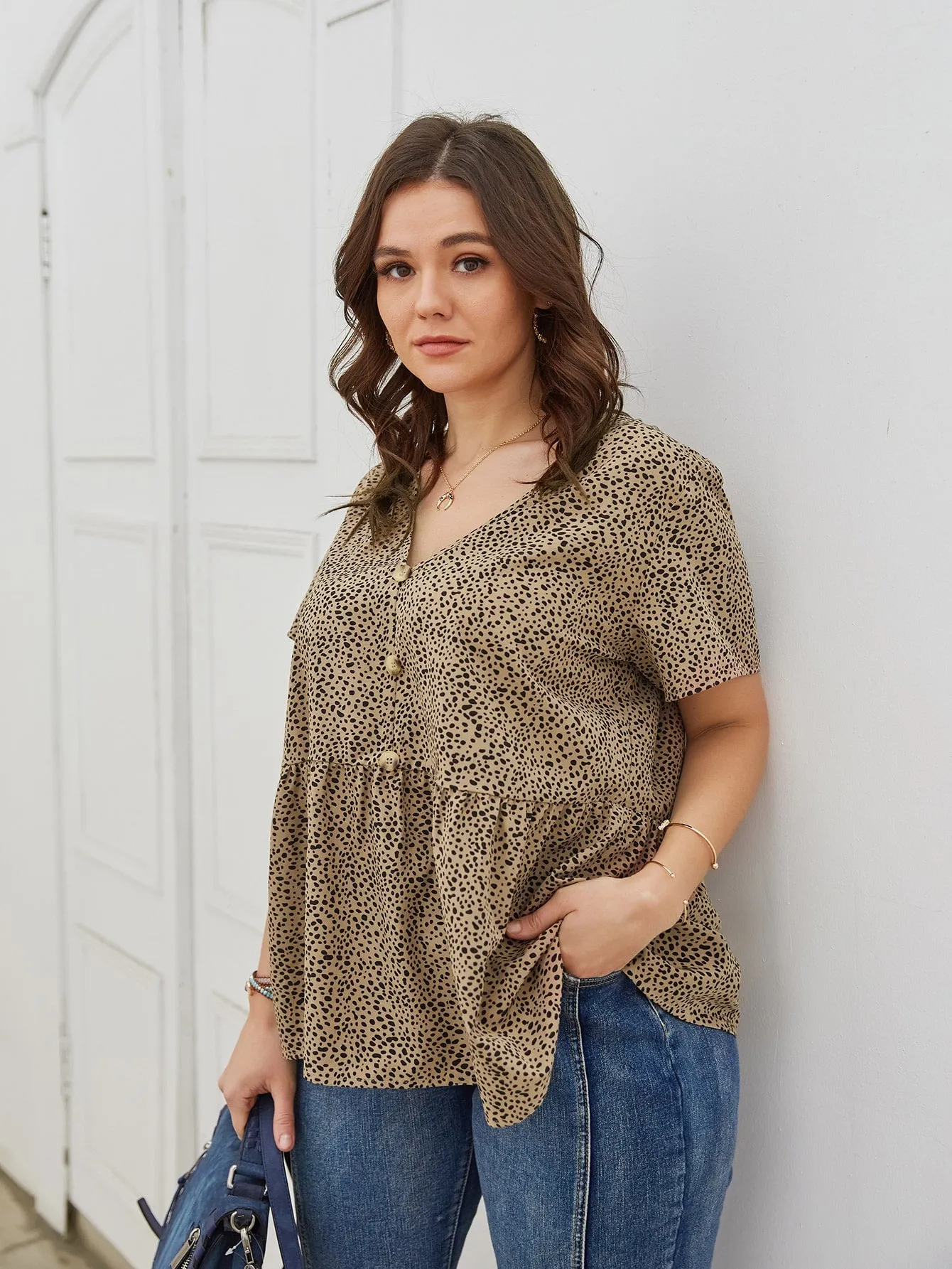 All Over Print Ruffle Hem Short Sleeve V Neck Long Plus Size Blouse