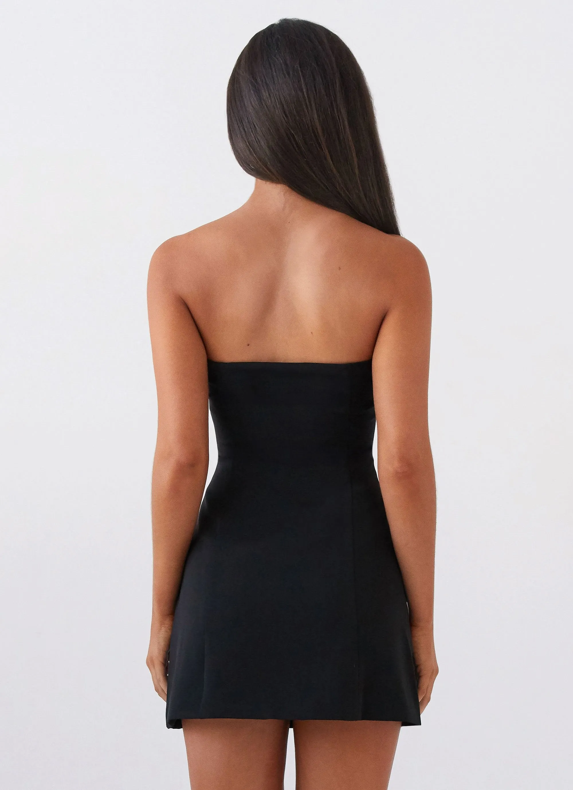 Allora Strapless Mini Dress - Black Versatile Layering Trendy Look