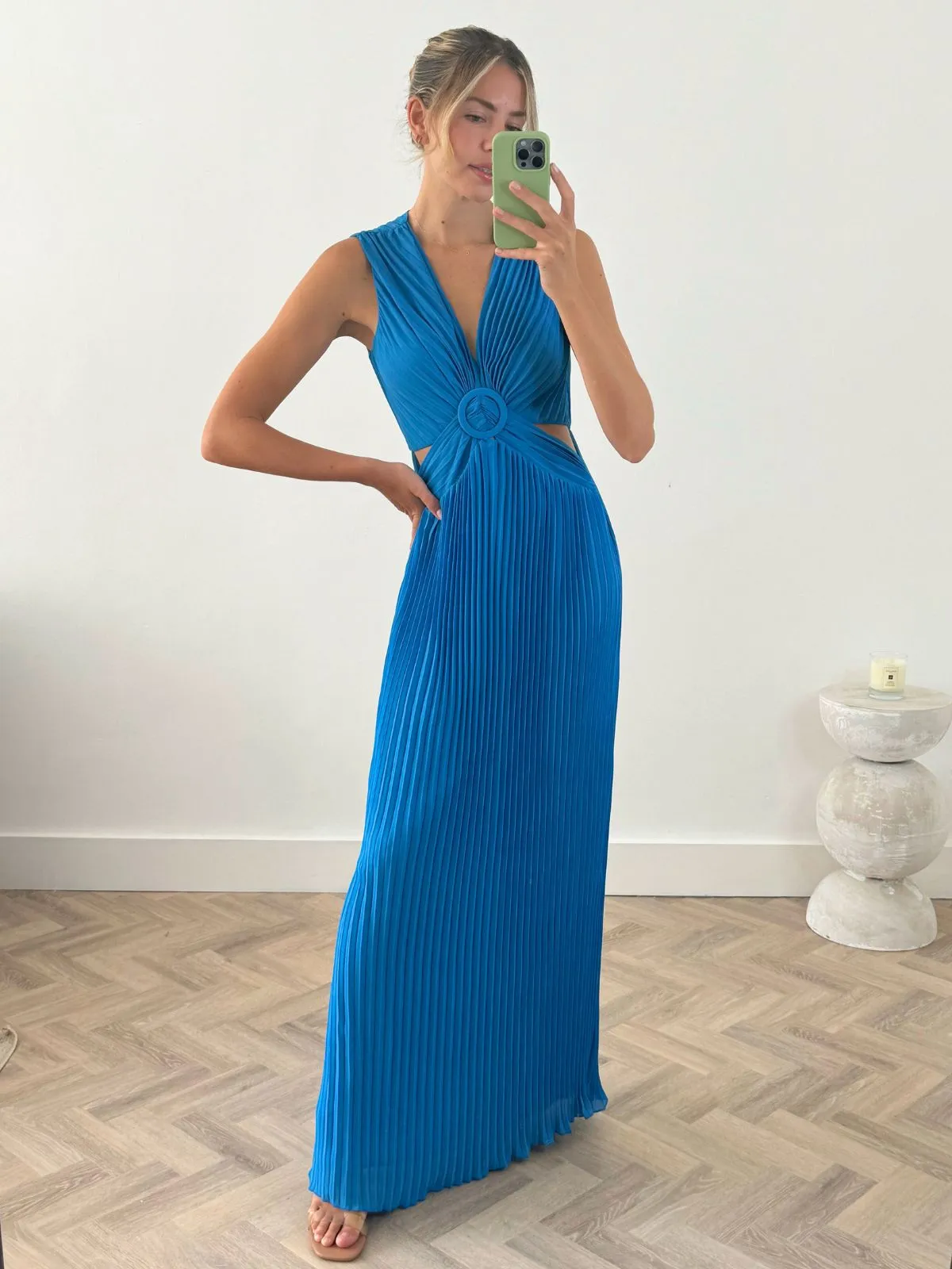 Alma Cut Out Pleated Dress in Blue Smooth Layering Inner Smile