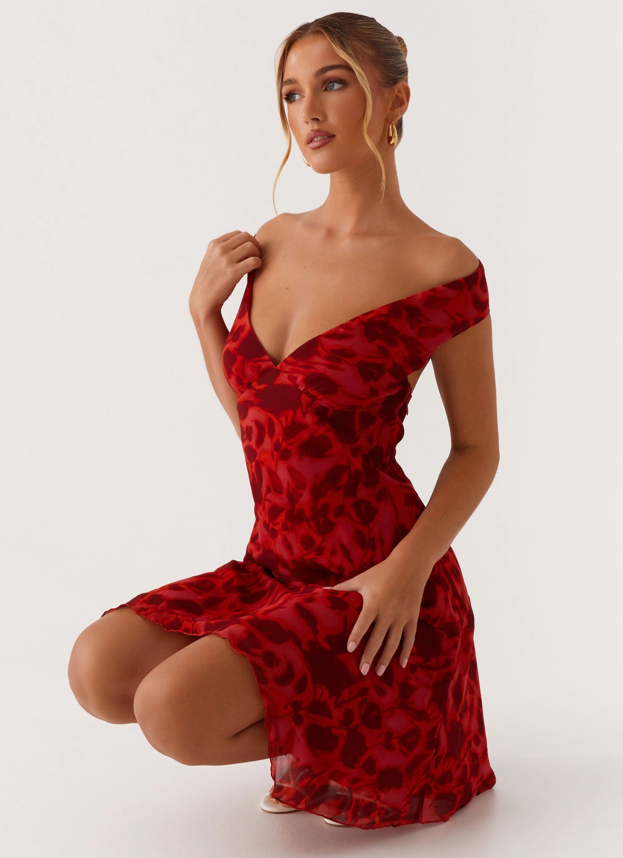 Alma Mini Dress - Deep Red Floral Classic Fit