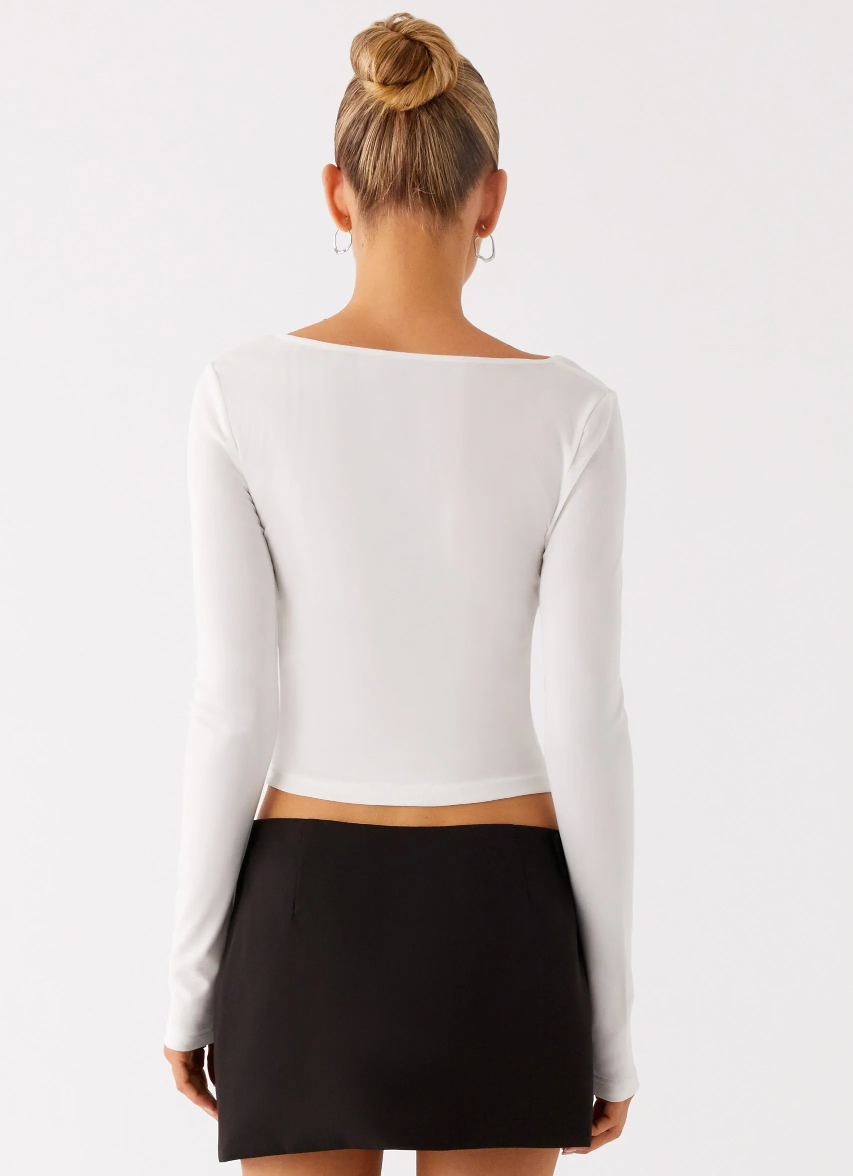 Aluna Mini Skirt - Black Simple Outfit Stylist Pick