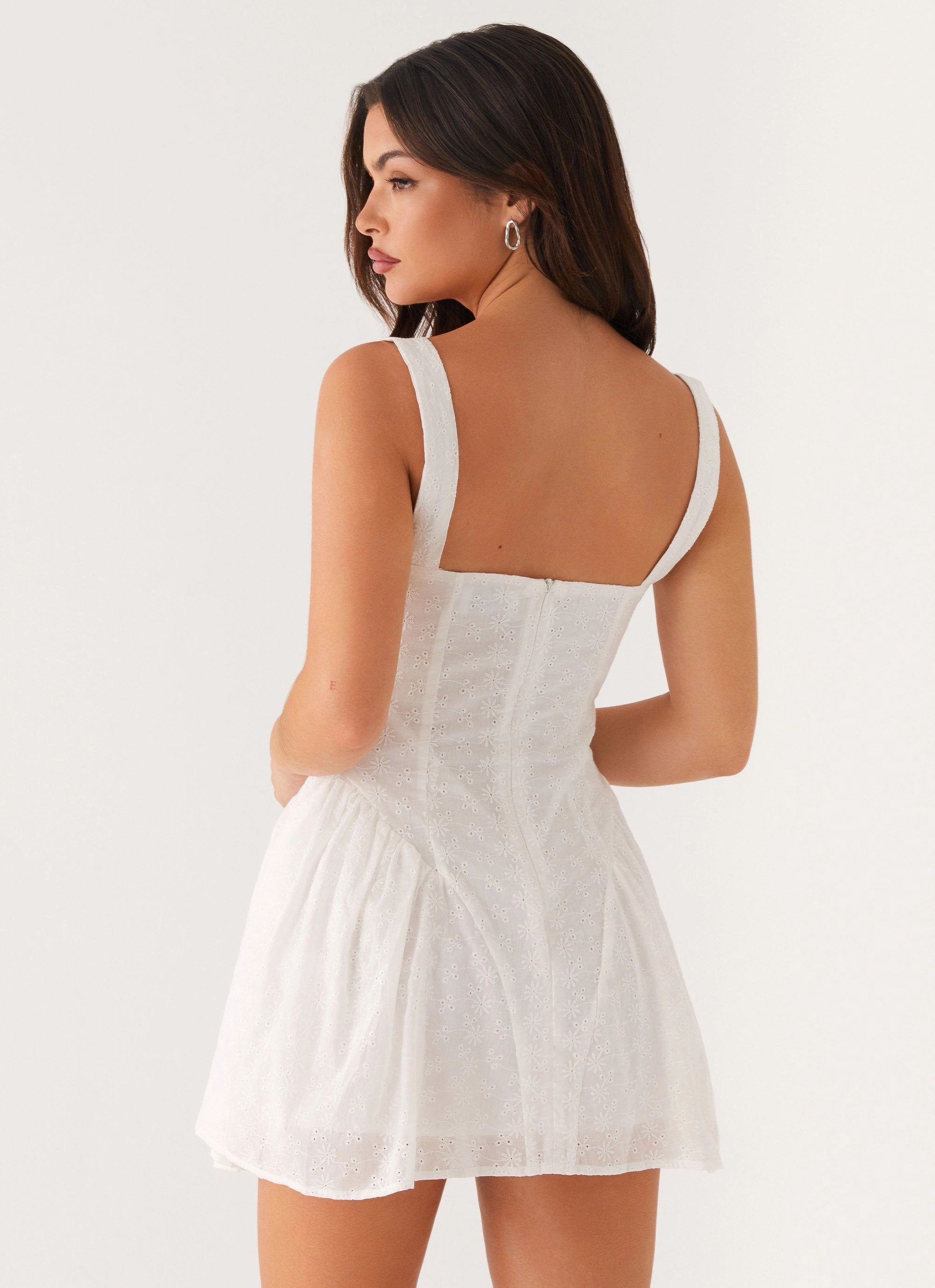 WideCollarDesign Easy Match Alyssa Mini Dress - White