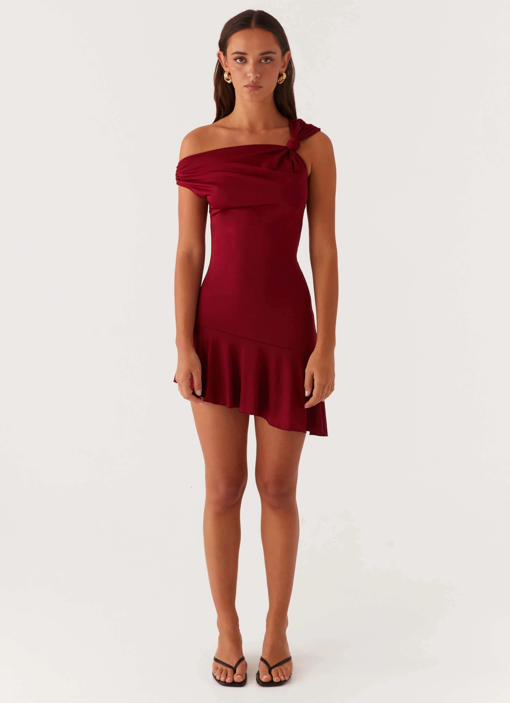 Daily Chic Pure Elegance Amaya Twist Mini Dress - Maroon
