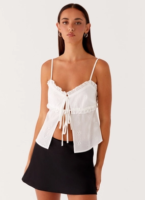 Amberly Top - White Reliable Quality NonChafe Lining Sporty Style Amberly Top - White