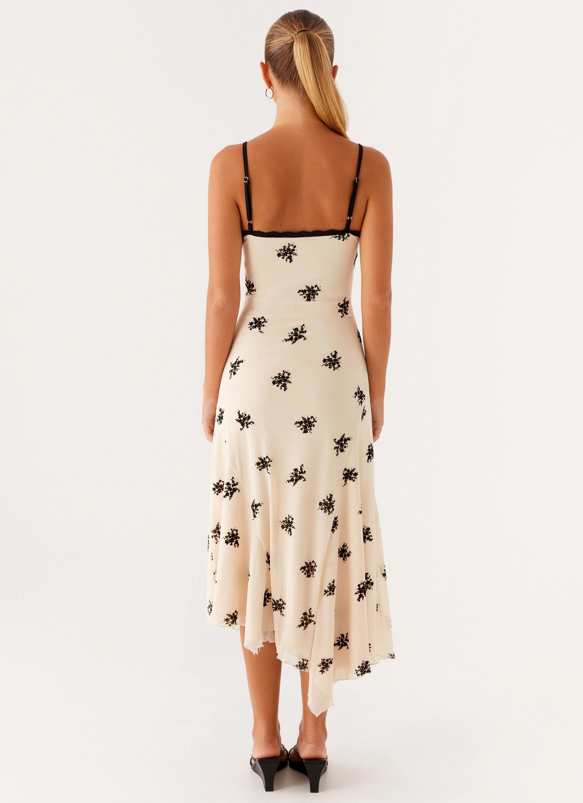 Amelia Midi Dress - Nude Street Style