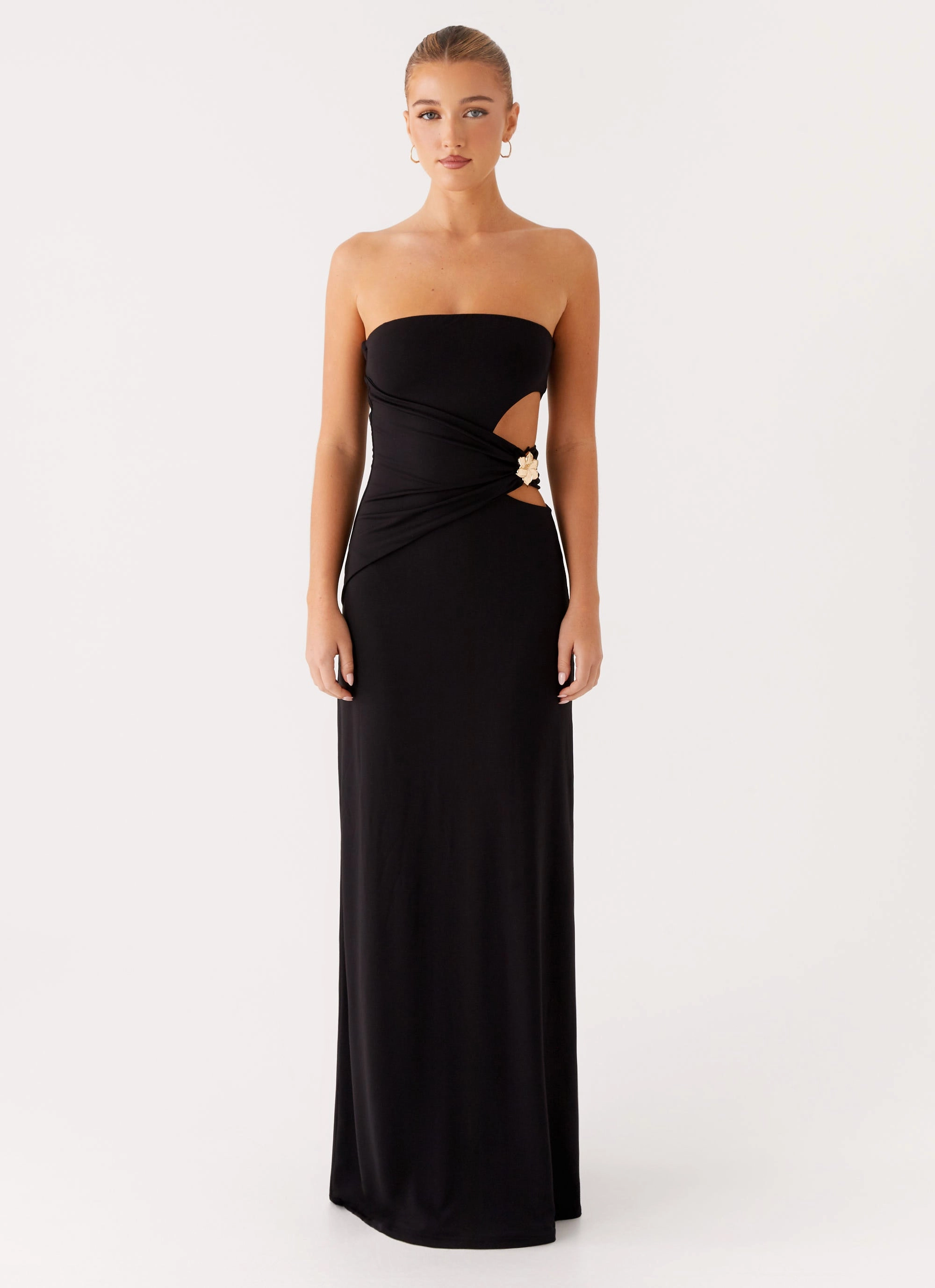 Classic Movement Formed Look Anetta Maxi Dress - Black