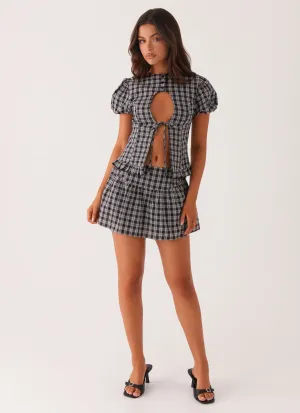 Annie Mini Skirt - White Black Check Refined fit Bold Look Classic Comfort Annie Mini Skirt - White Black Check