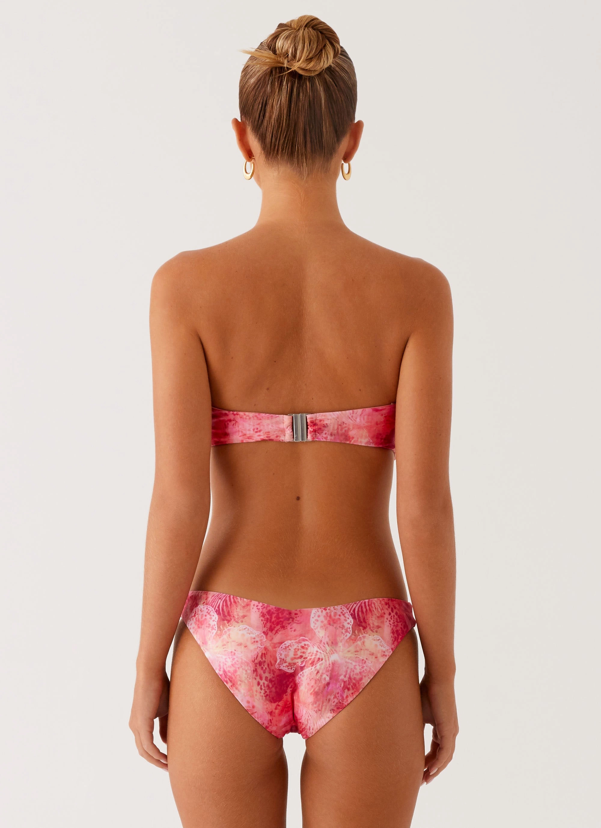 Ruffled-Edges Waterproof Wear Delta Bandeau Bikini Top - Flamingo Fling