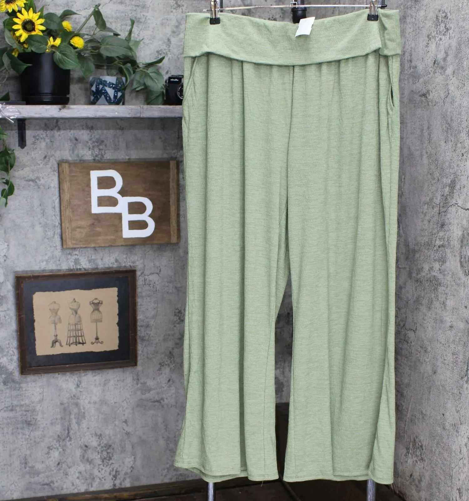 AnyBody Women's Plus Size Crinkle Knit Wide-Leg Pants