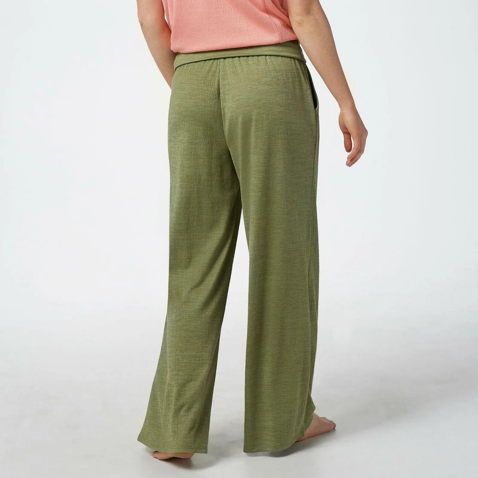 AnyBody Women's Plus Size Crinkle Knit Wide-Leg Pants