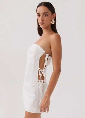 Aura Tie Tube Dress - White Relaxed Wear Off-Shoulder Aura Tie Tube Dress - White