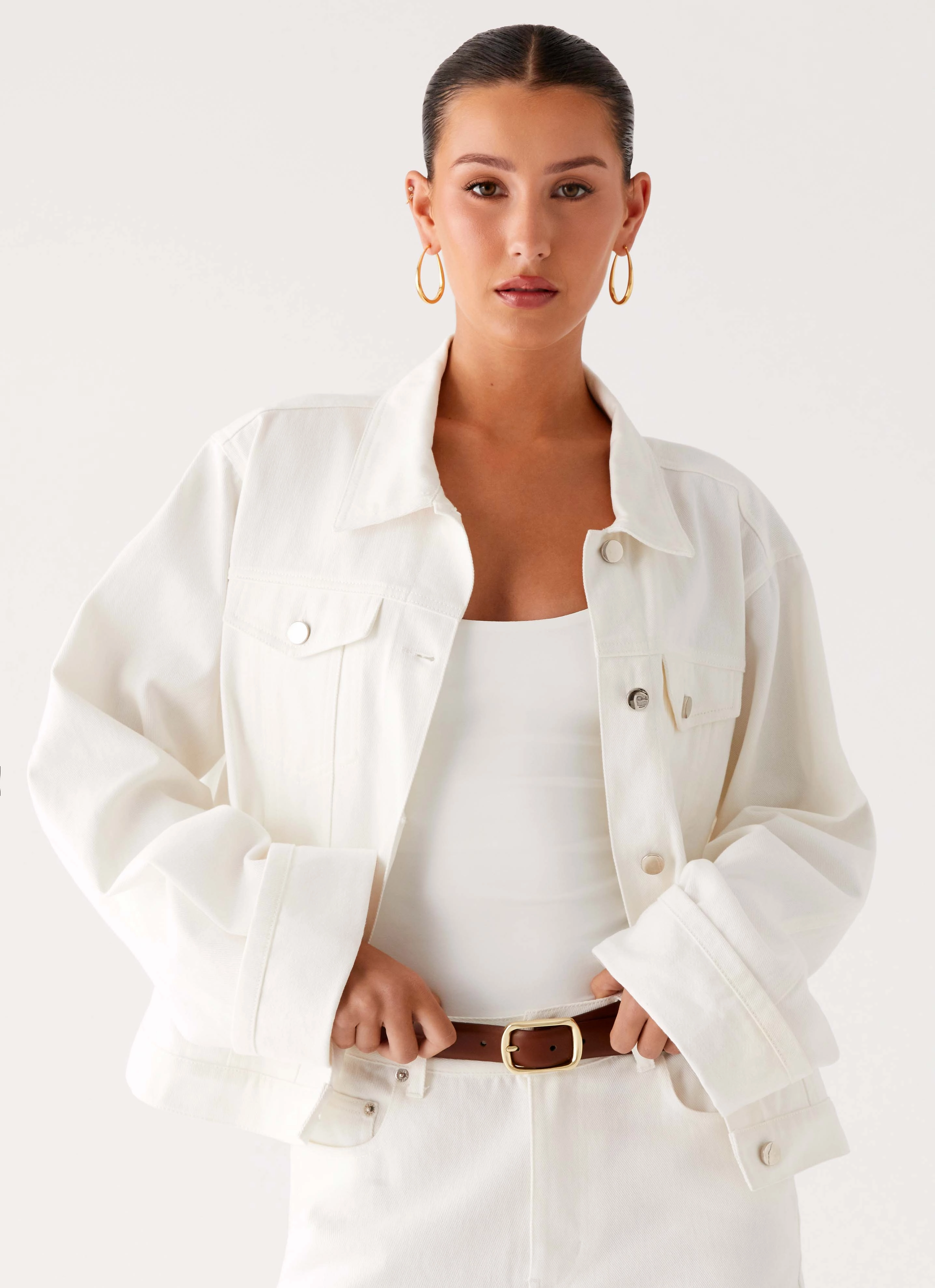 ZipperClosure MoistureWicking Technology Back Again Oversized Denim Jacket - White