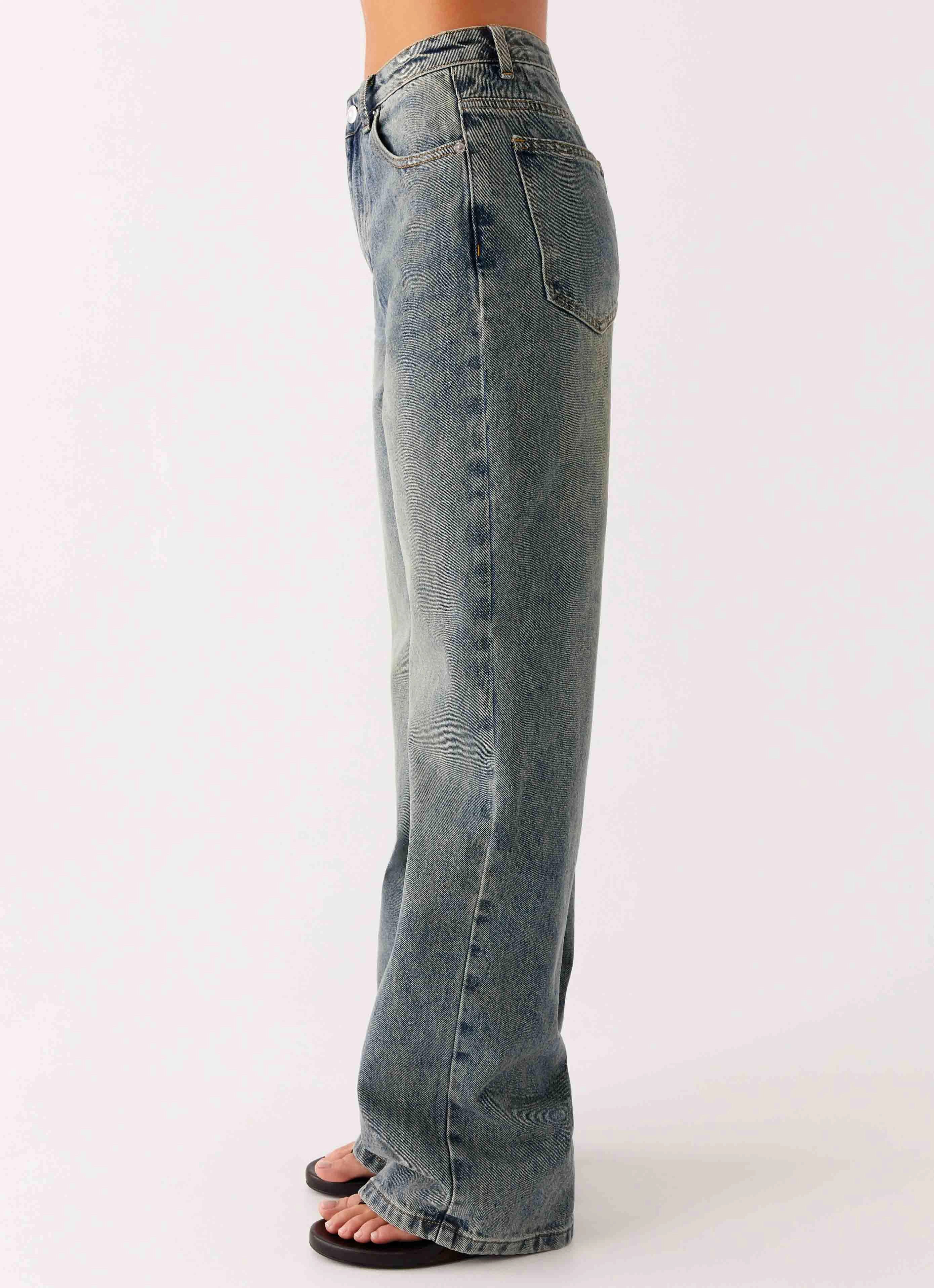 Back Again Straight Leg Denim Jeans - Dirty Wash Style Statement