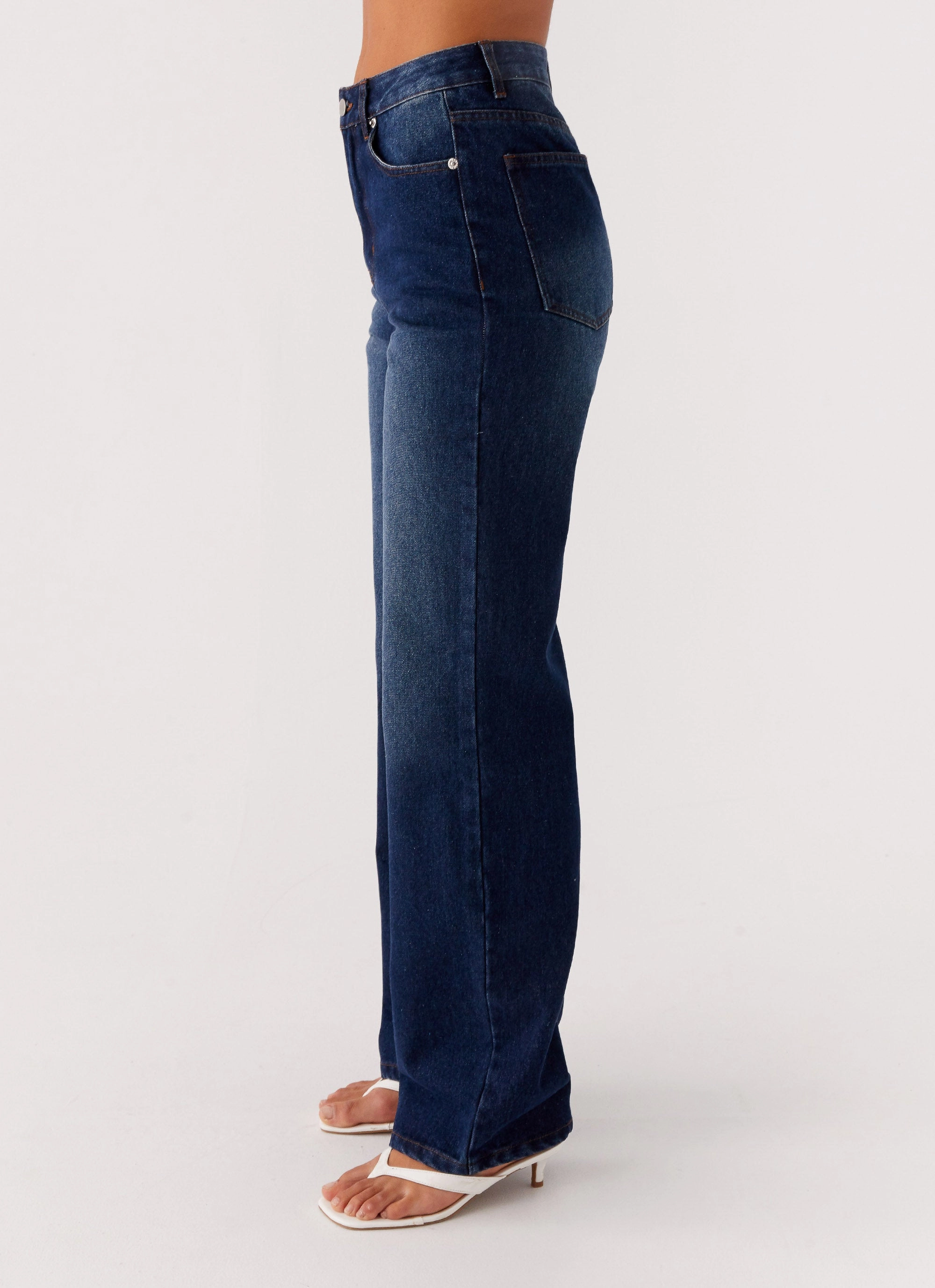 Back Again Straight Leg Denim Jeans - Vintage Blue Ergonomic Shoulder Design