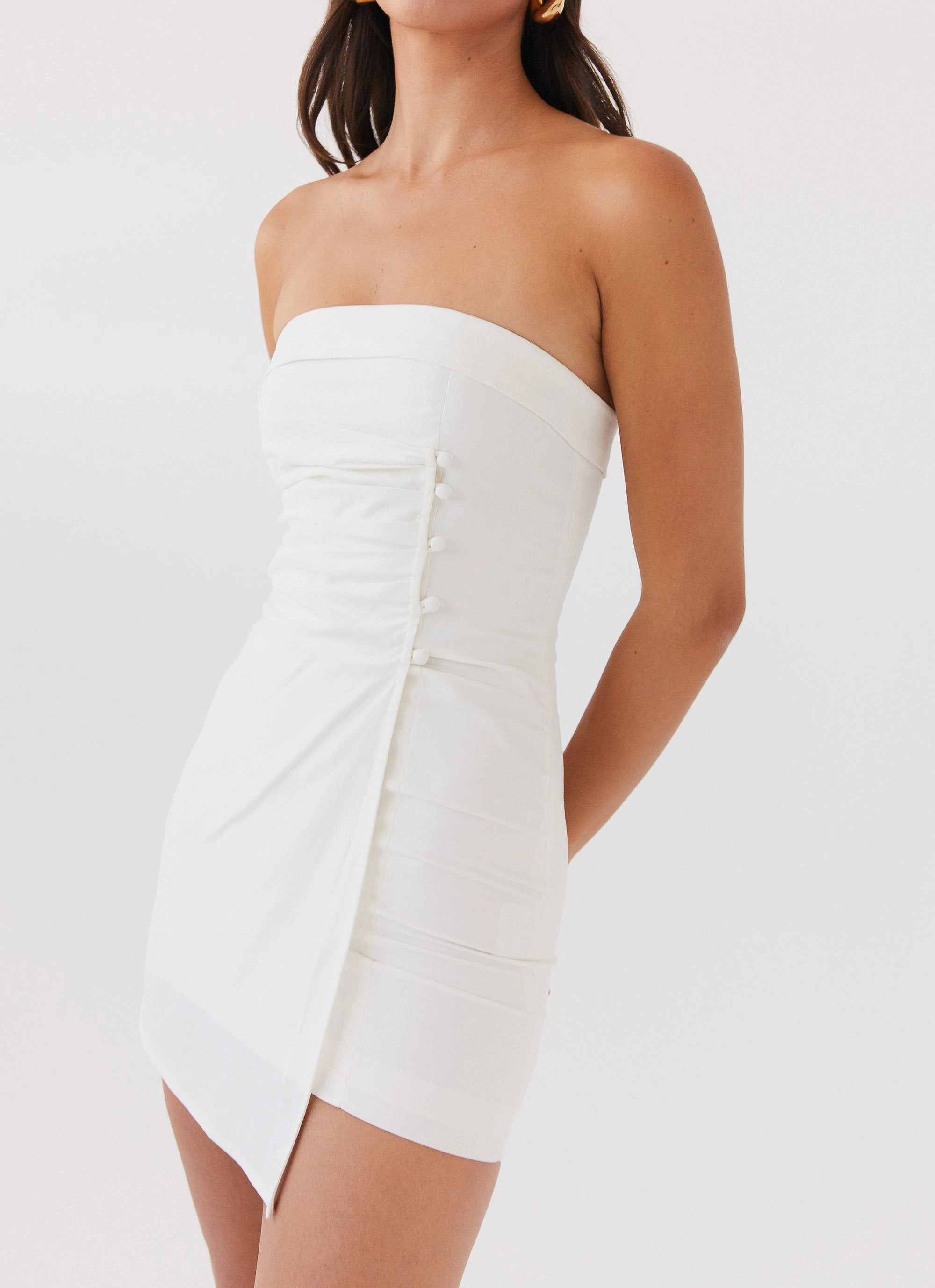 petite size Flattering Shape Wear Lavinia Linen Tube Mini Dress - White