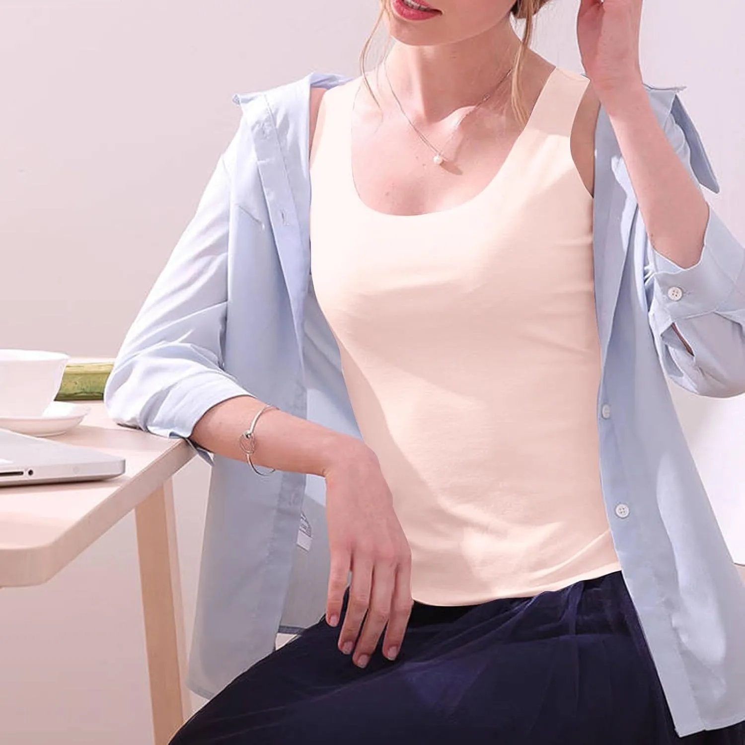 Basic Tank Tops for Women Sleeveless Undershirts 2025 Slim Fitted Crewneck Stretchy Casual Layering Tee Shirt
