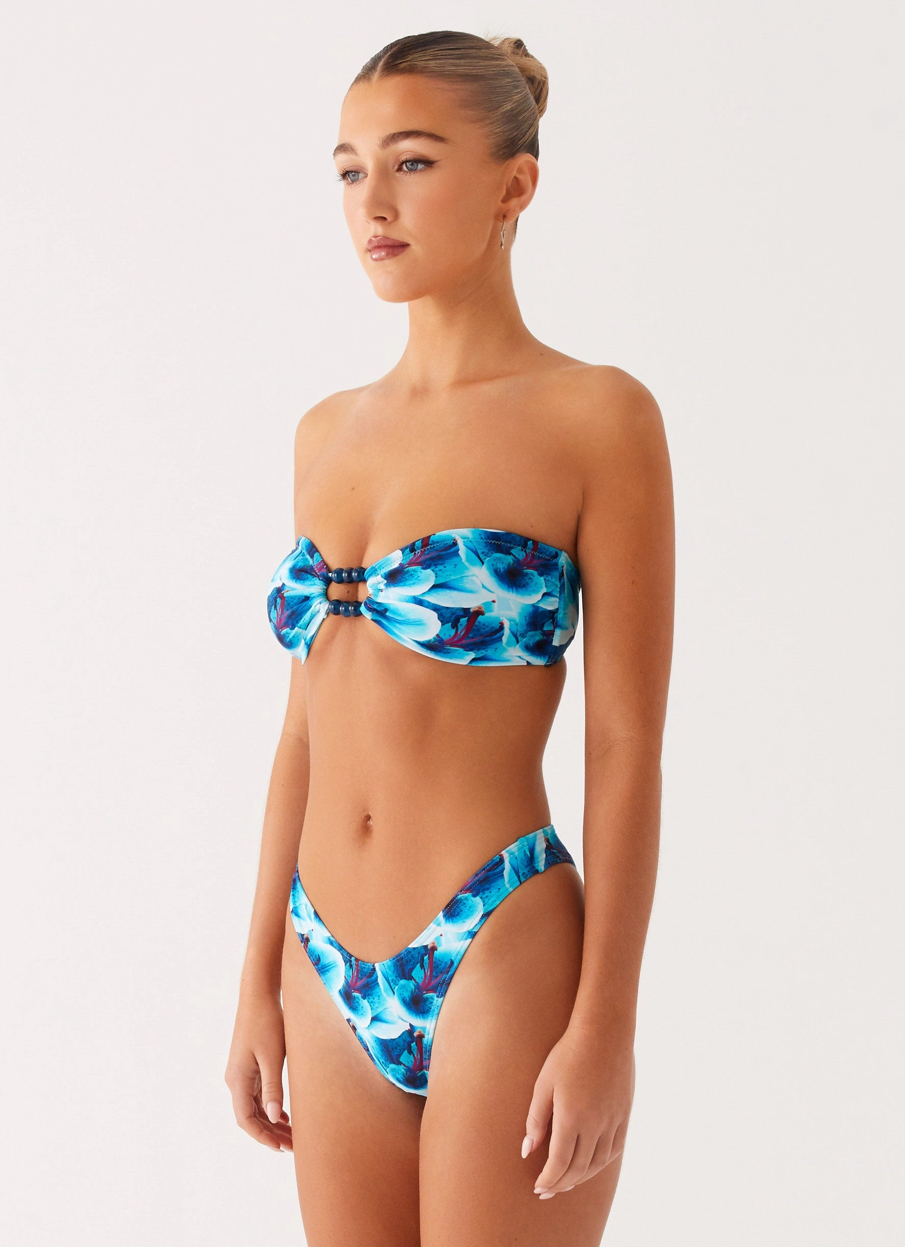 Beach Bound Strapless Bikini Top - Turquoise Floral Fashionable-Design Streamlined Cut