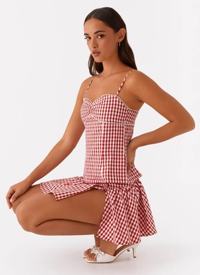 Bellamy Top - Red Gingham Reinforced Neckline Bellamy Top - Red Gingham Compact Jacquard Weave LightweightDesign