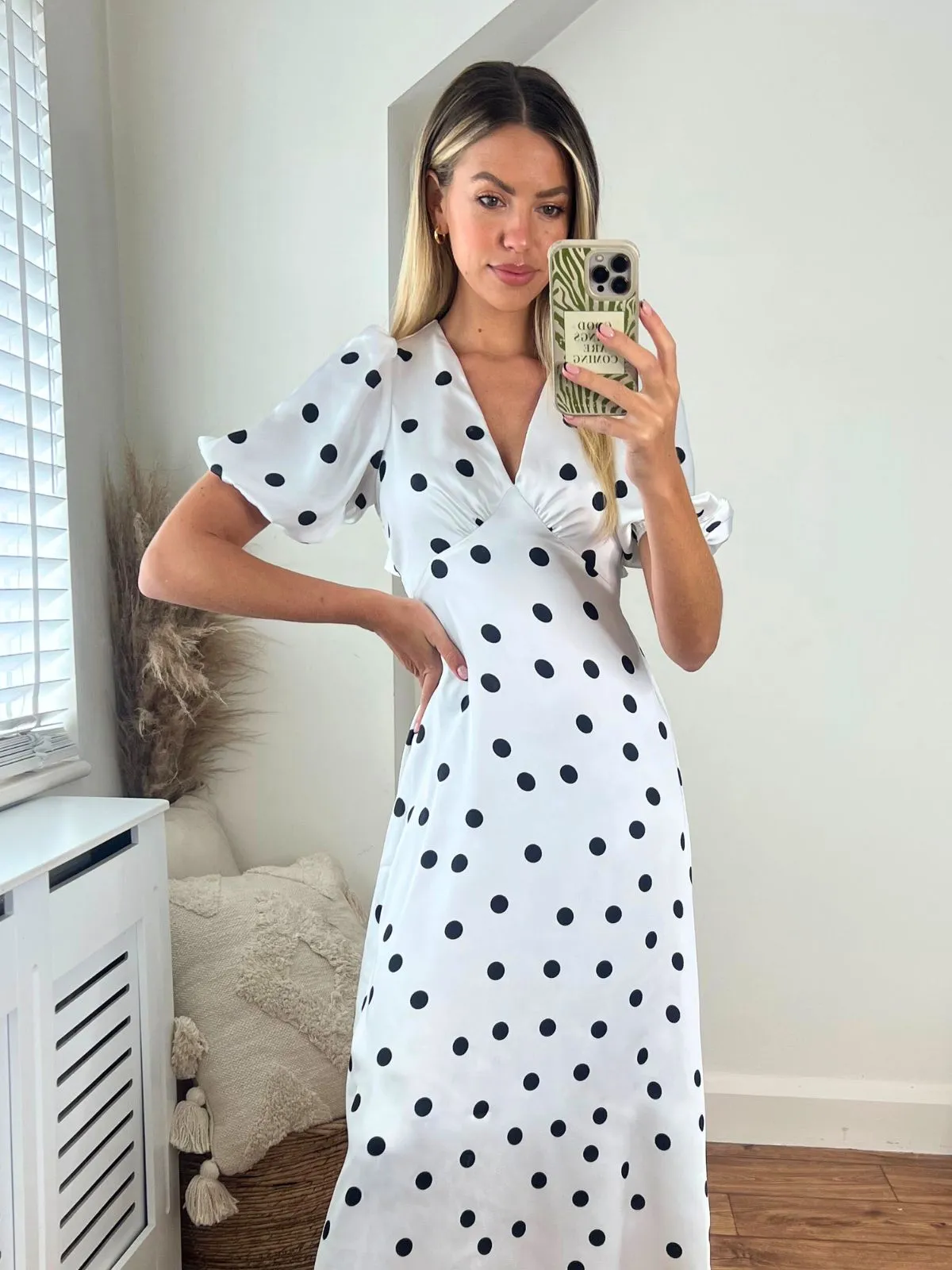 Dream Look Belle Tie Back Midi Dress / Mono