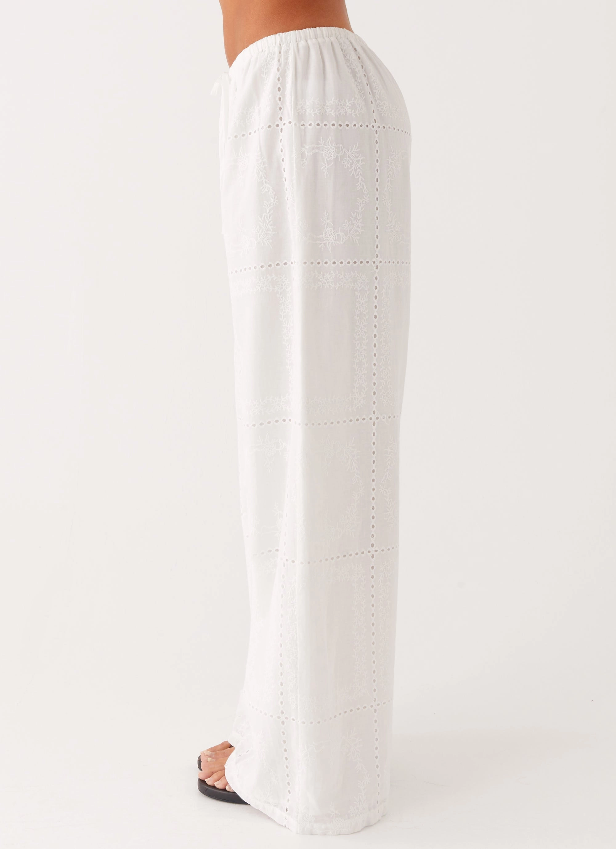 Slim Profile Versatile Comfort Bille Low Rise Pants - White