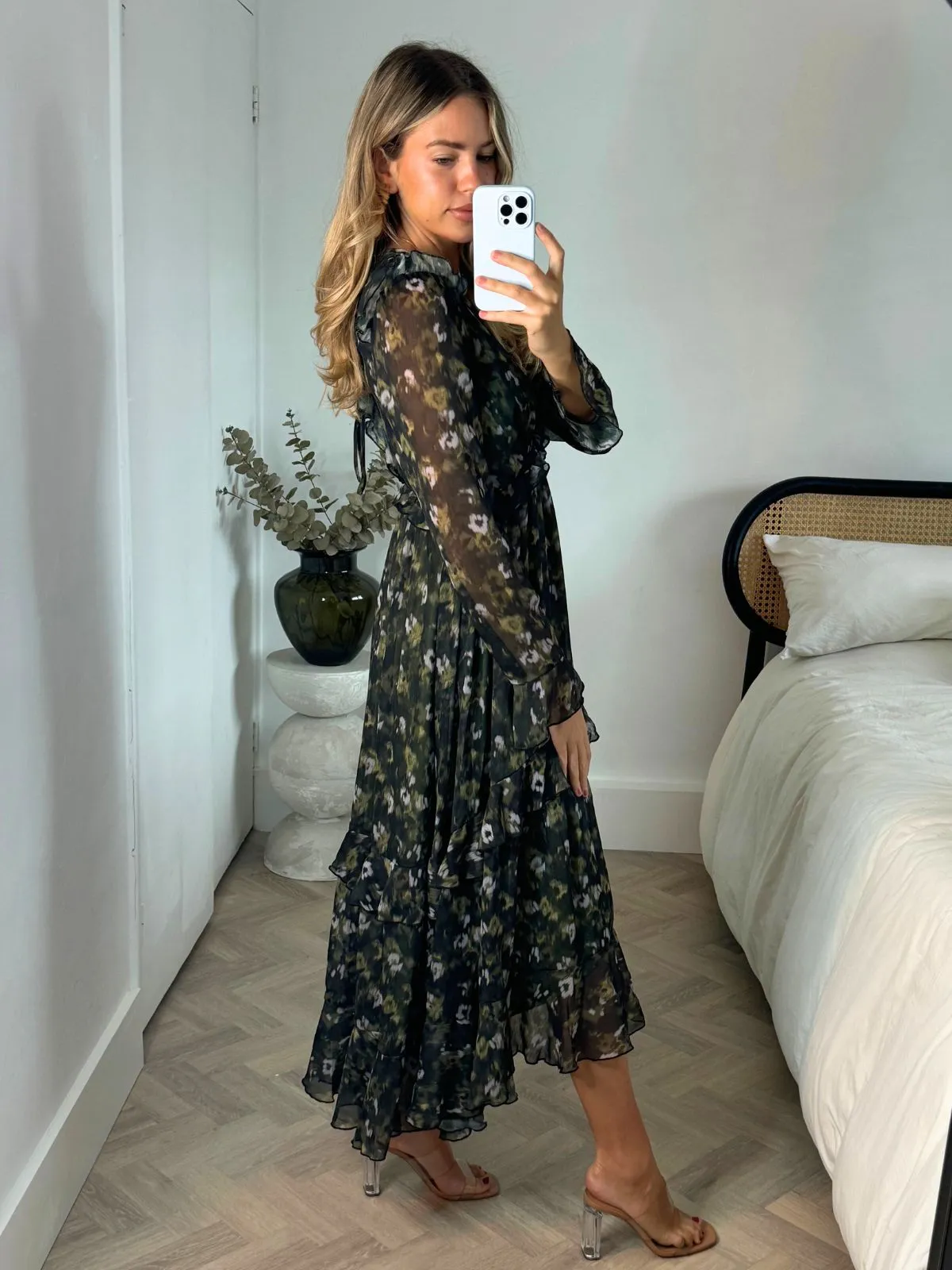 Asymmetrical hem Birdie Frill Tie Back Dress / Blurred Khaki Floral