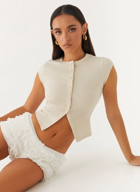 Blair Cap Sleeve Buttoned Top - Oatmeal Garment Dyed Finish Blair Cap Sleeve Buttoned Top - Oatmeal CarbonNeutral Production Breathable fabric