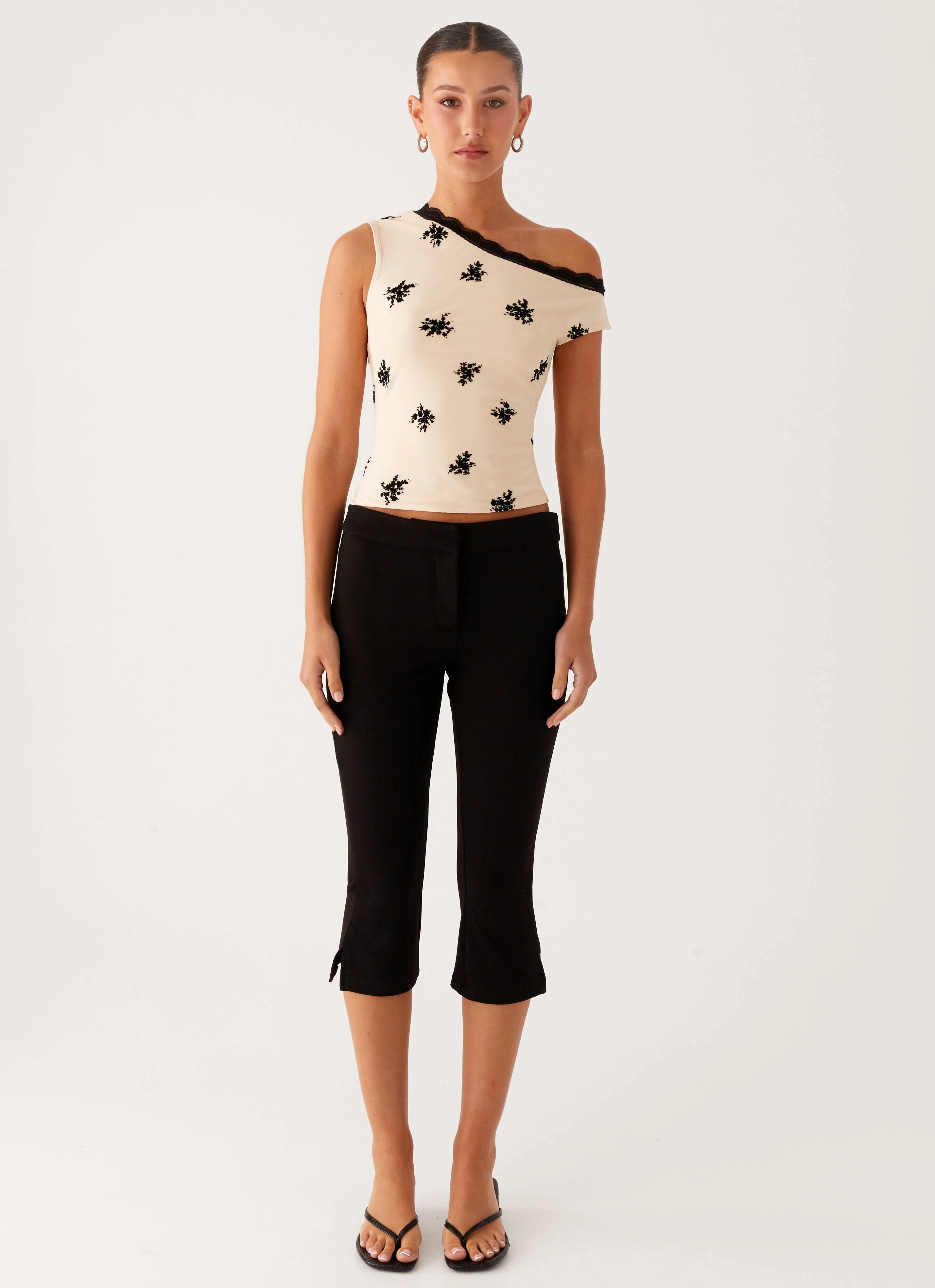 ErgonomicSleeves Blind Faith Flock One Shoulder Top - Cream