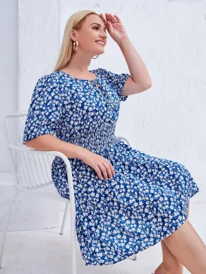 Boho Ditsy Floral Shirred Half Sleeve Tie Neck Semi-Sheer Flared High Waist Knee Length Plus Size Dress