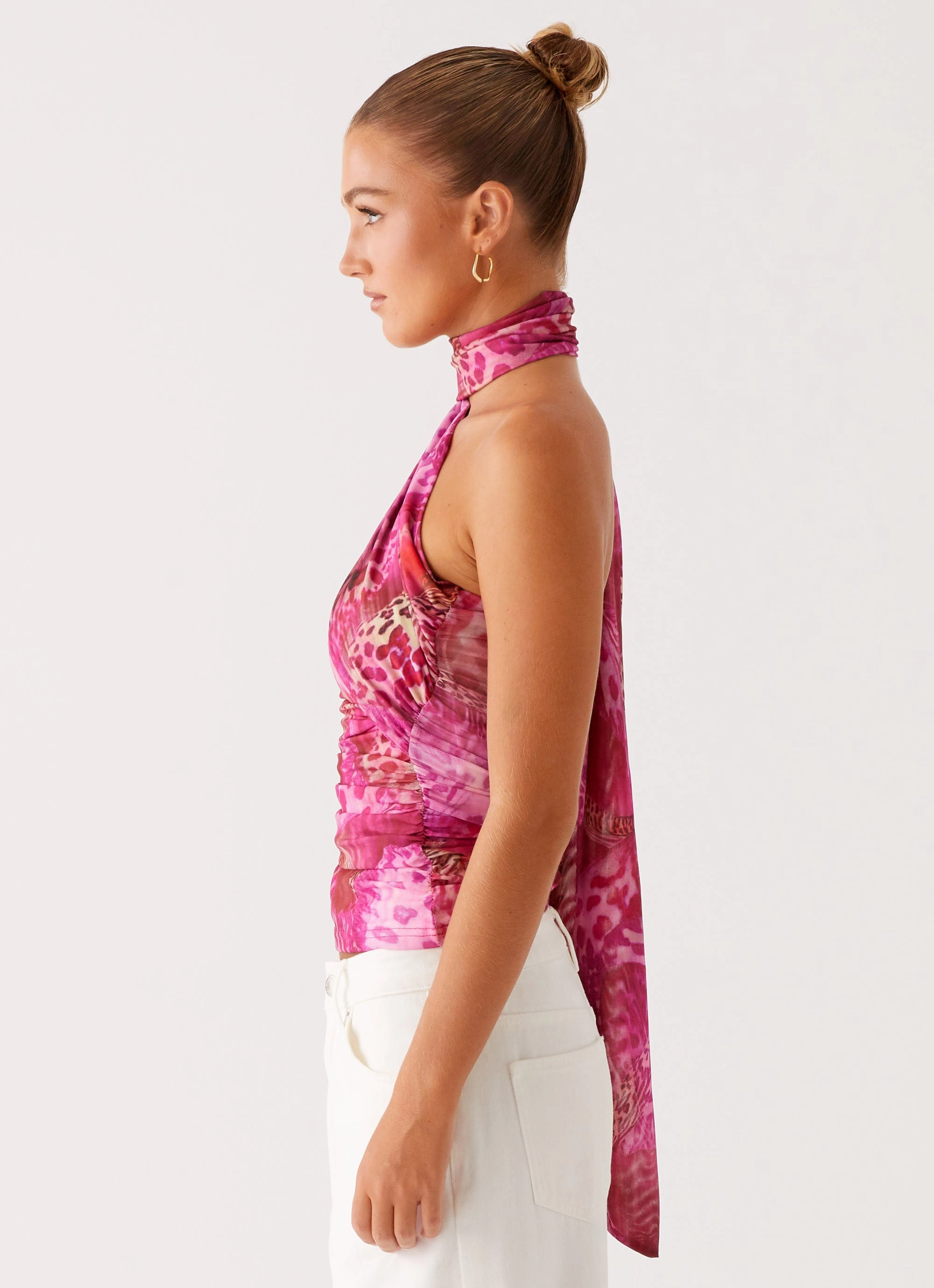 Minimalist Styling Breaking News Top - Lavender Lagoon