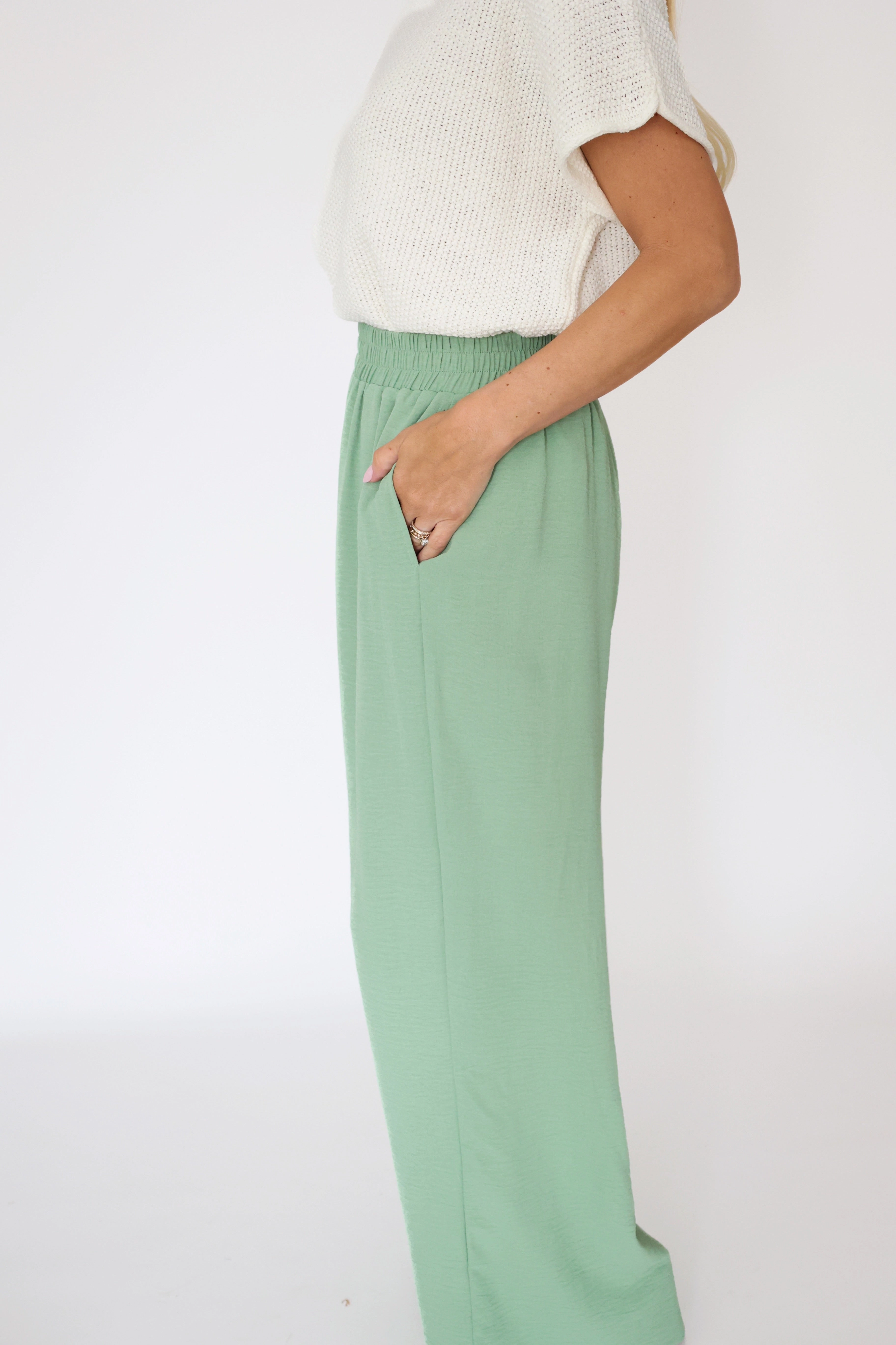 Britton Wide Leg Pant Wrinkle Free Texture