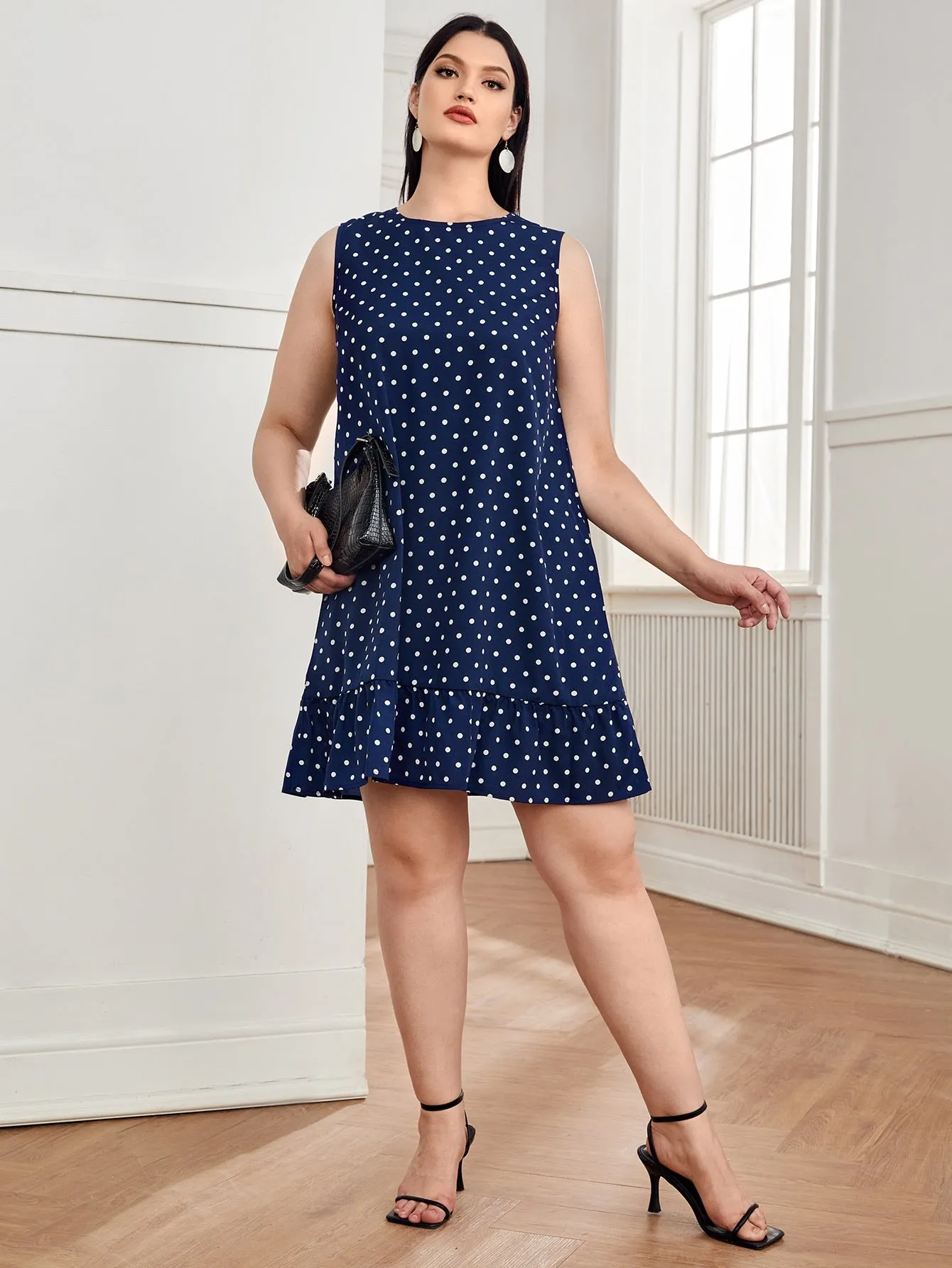 Casual Polka Dot Sleeveless Round Neck Flared Short Plus Size Dress