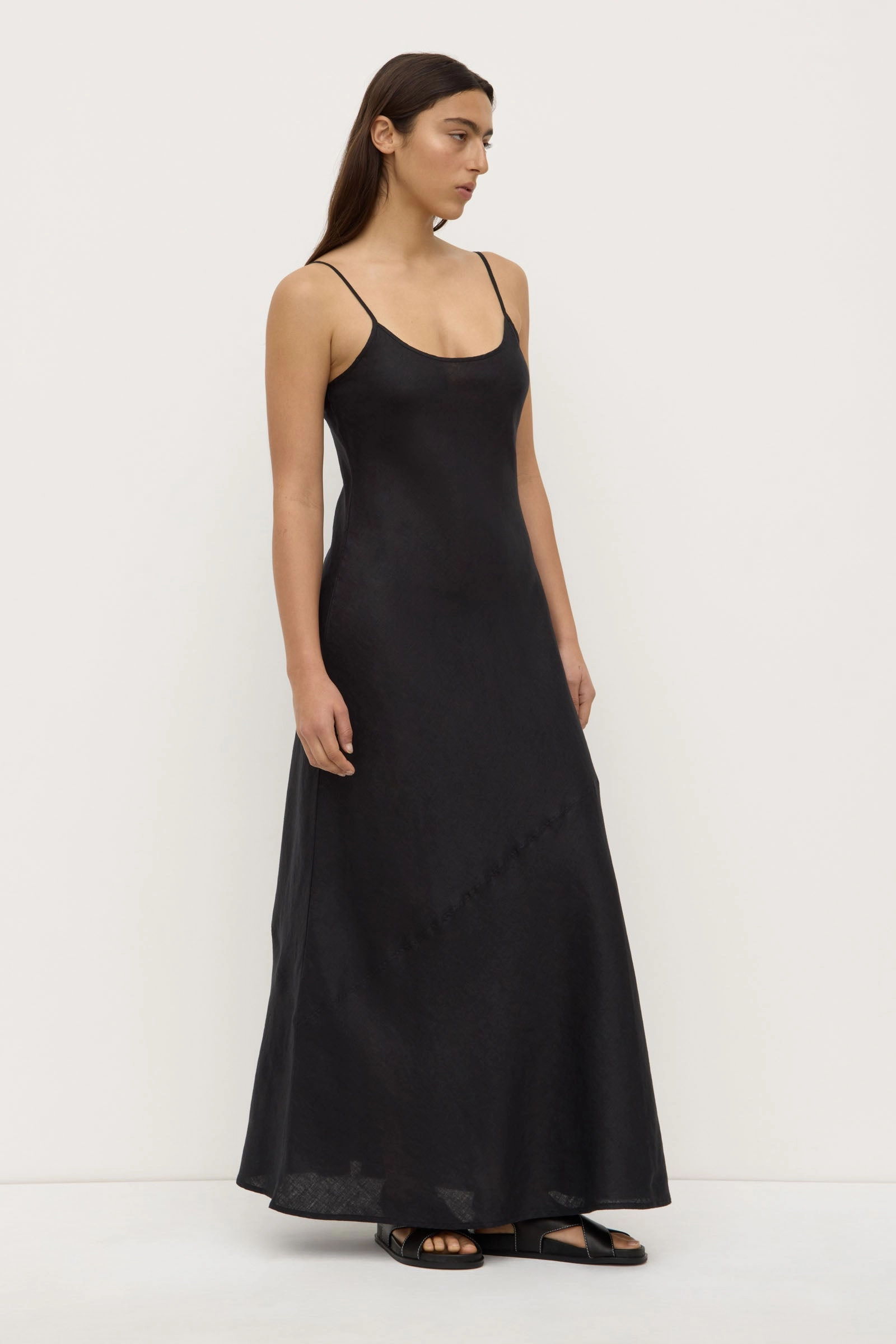 Subtle Flex Comfortable texture Colette Linen Slip Dress