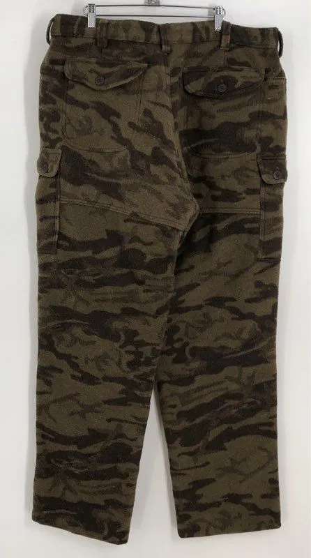 Columbia Men's Green Camouflage Straight Leg Cargo Pants - Size 40