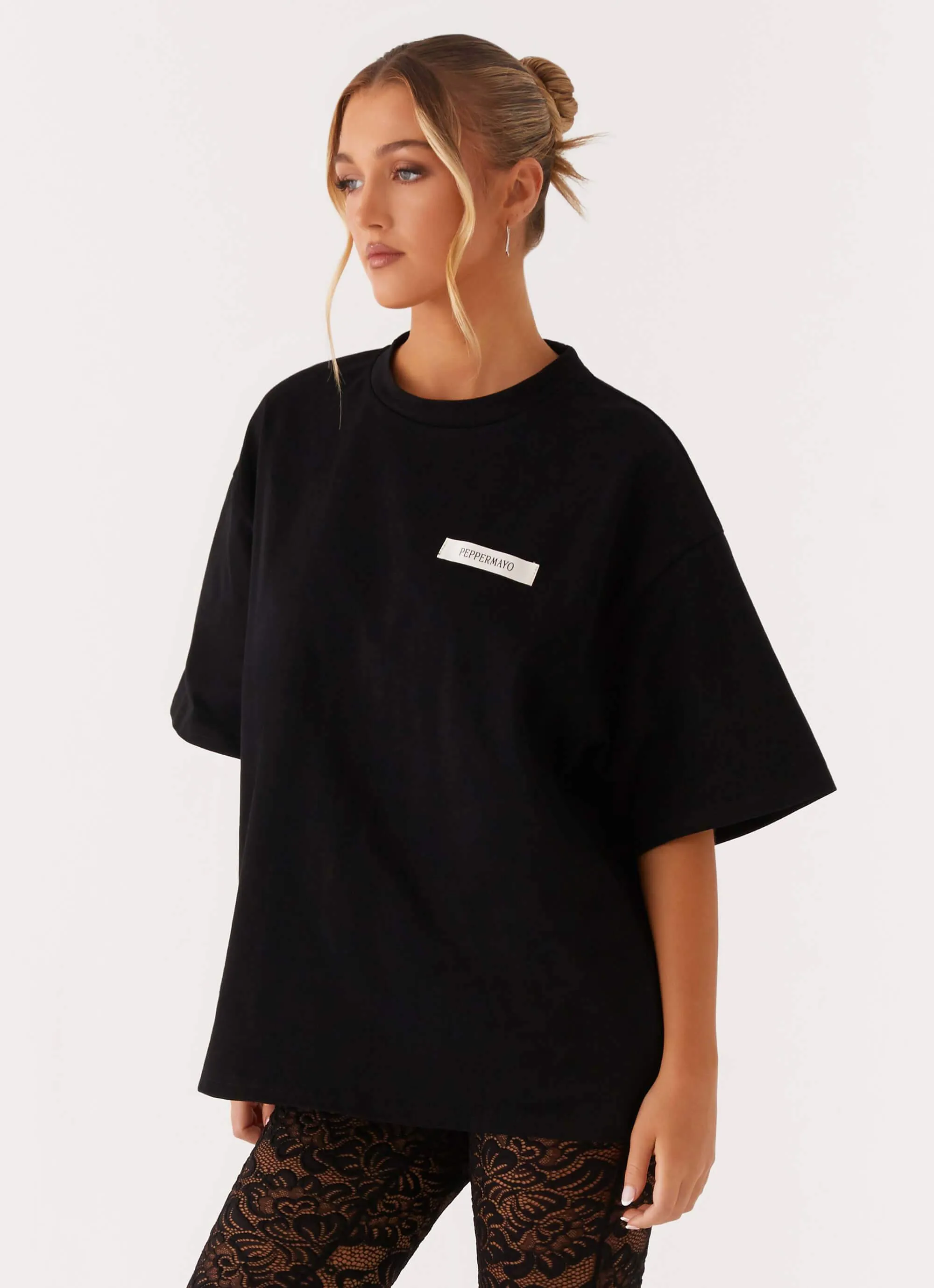 Signature Oversized Tee - Black No-Fuss Design