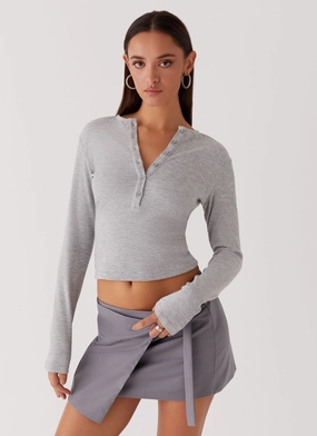Contrast Stitching Kellie Knit Long Sleeve Top - Grey Wrinkle Free Texture Basic Sweatshirt Kellie Knit Long Sleeve Top - Grey
