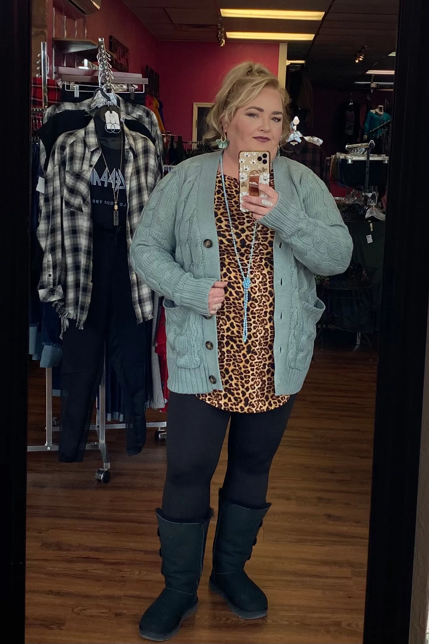 CURVY LONG SLEEVE CABLE KNIT BUTTON DOWN CARDI