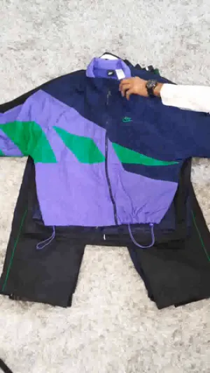 Custom handpick TRACKSUITS & SWEATSHIRTS MIX - 150 PCS