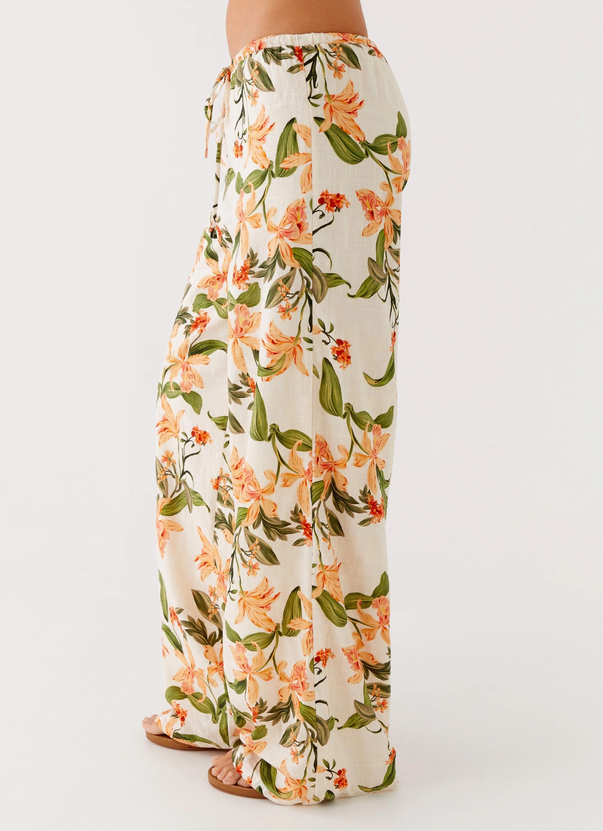 Dalida Linen Pants - Floral Print Weekend Style