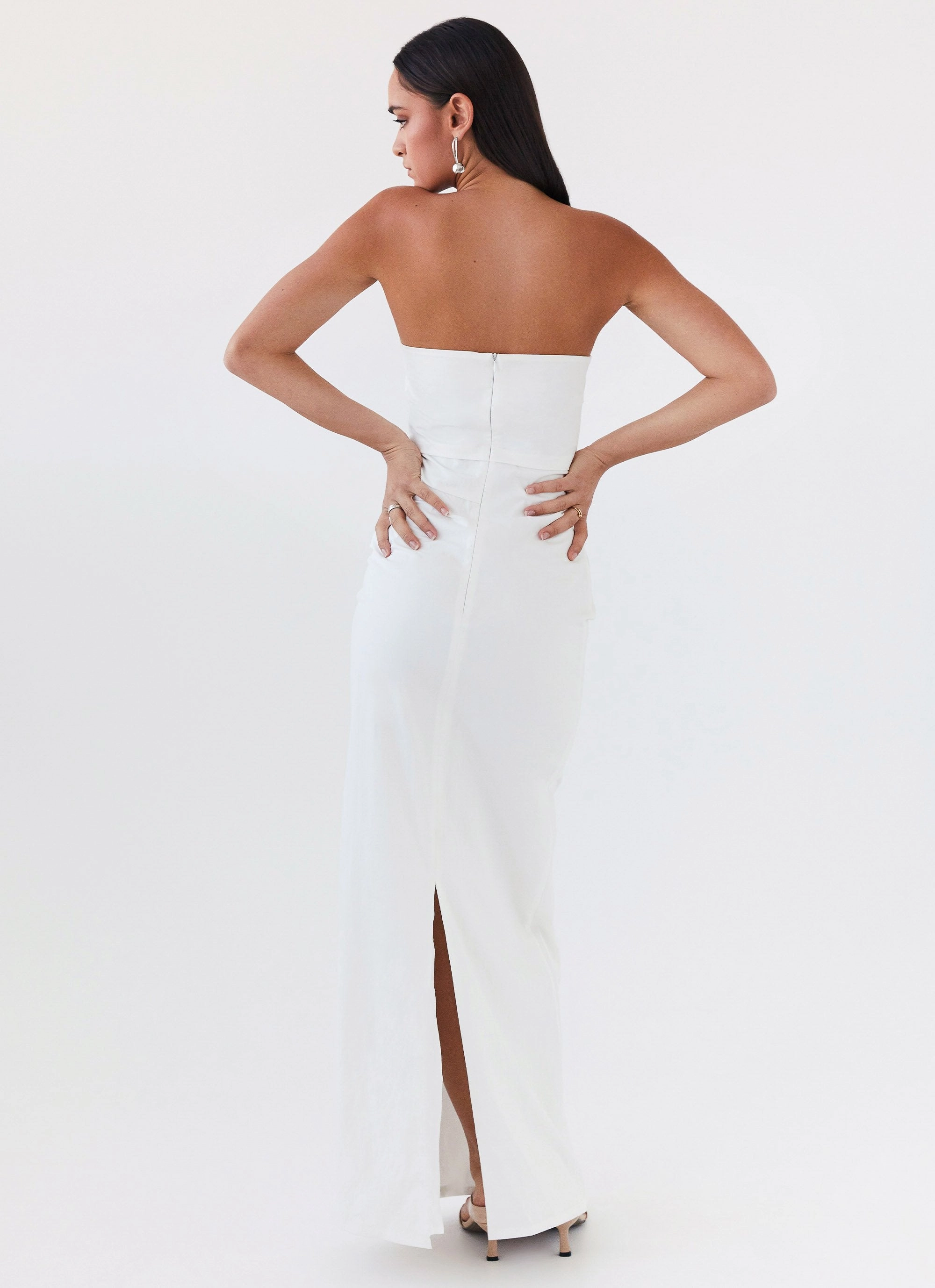 Danielle Strapless Maxi Dress - White Smart Layering Bold colors