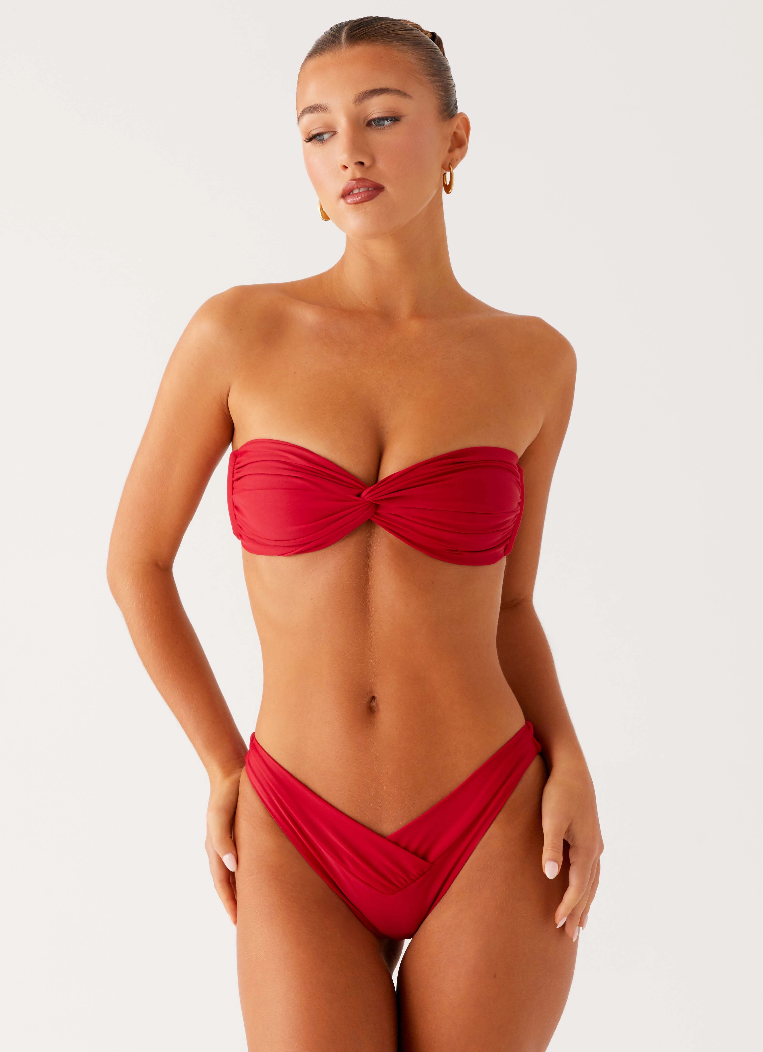 Low Maintenance Smooth Yoke Construction Delta Bikini Bottoms - Deep Red