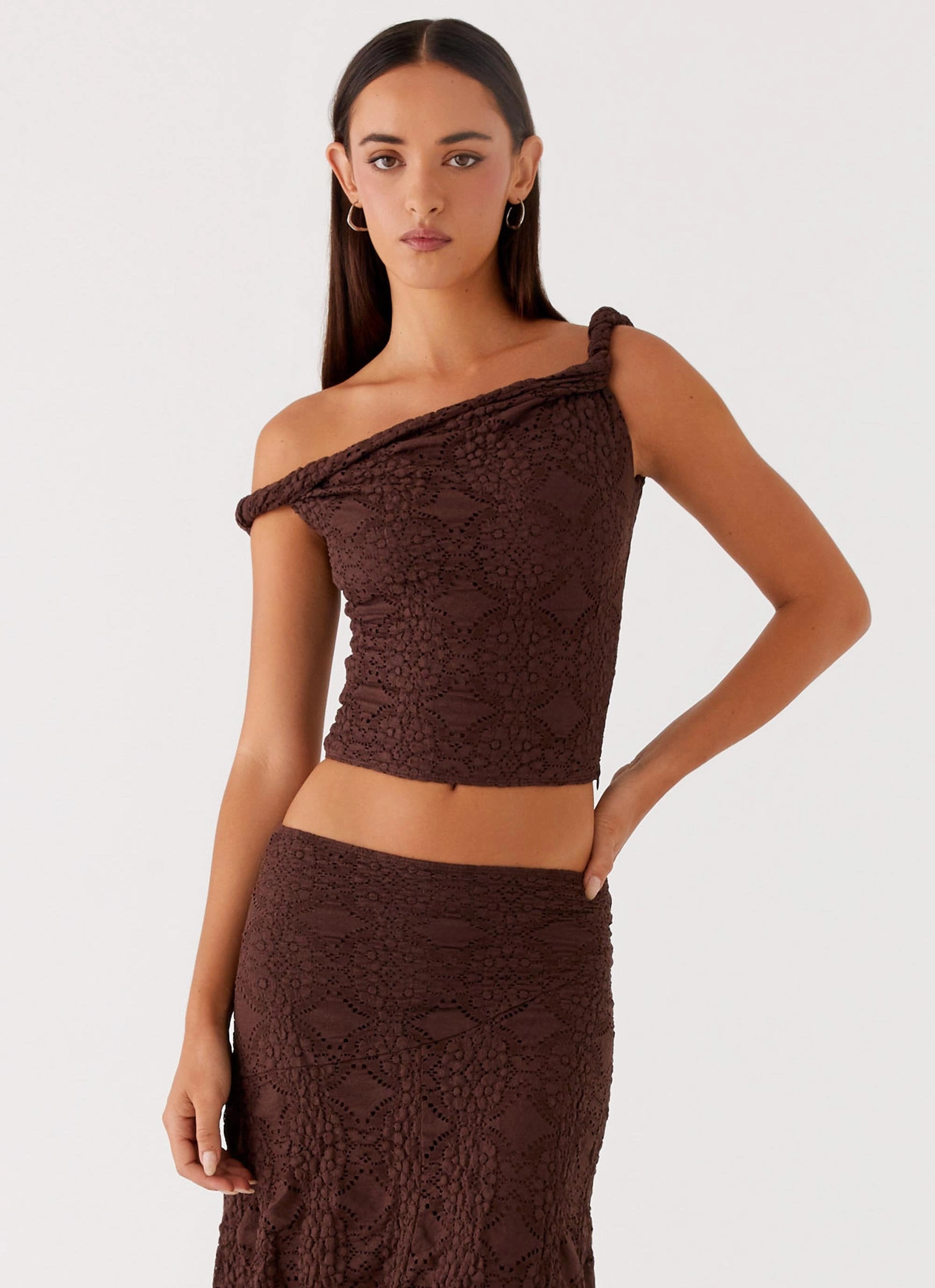 Hypoallergenic Lining Contemporary Cut Diamond Sky Top - Chocolate