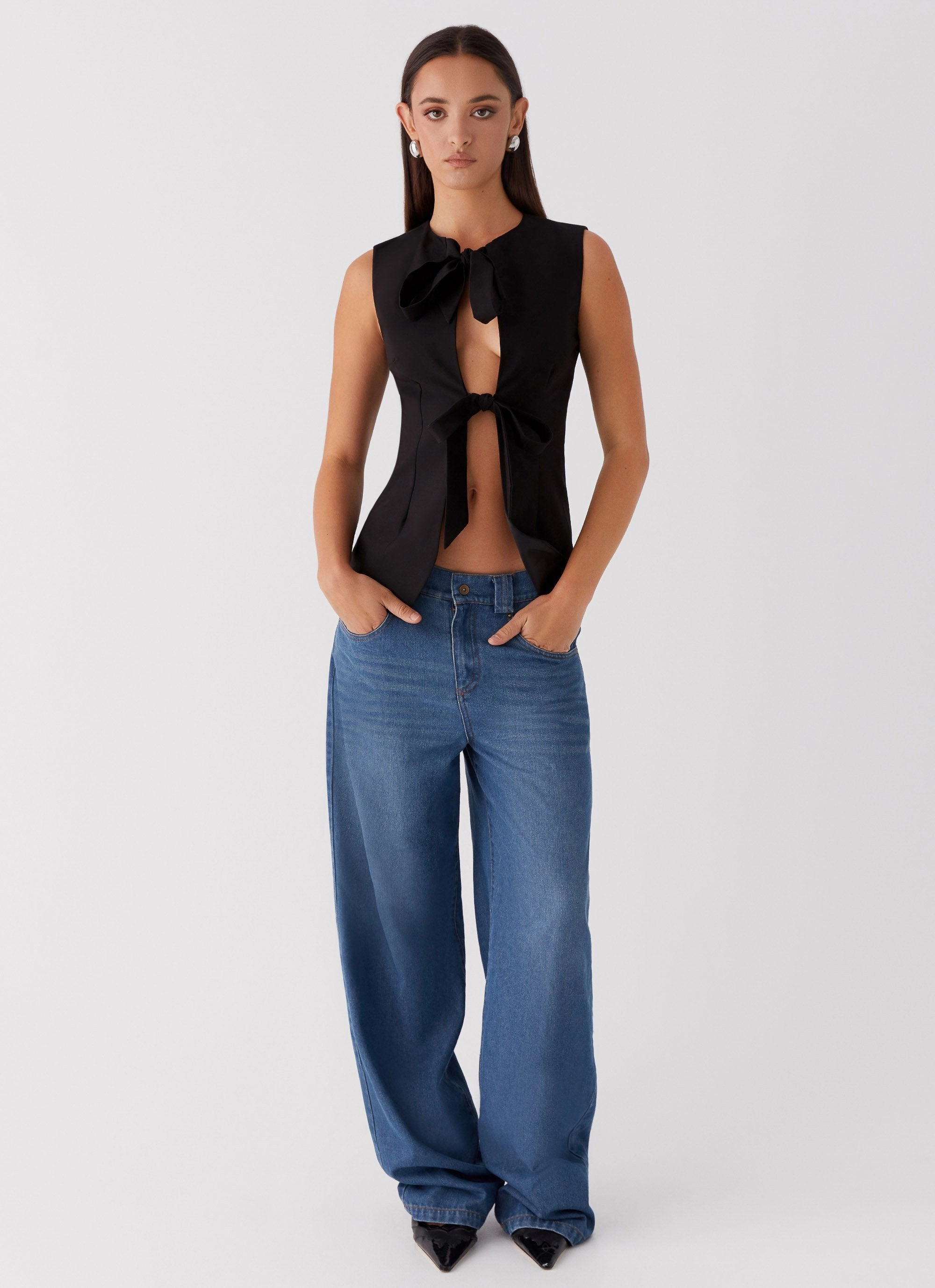 Buttonless Closure Dottie Tie Top - Black