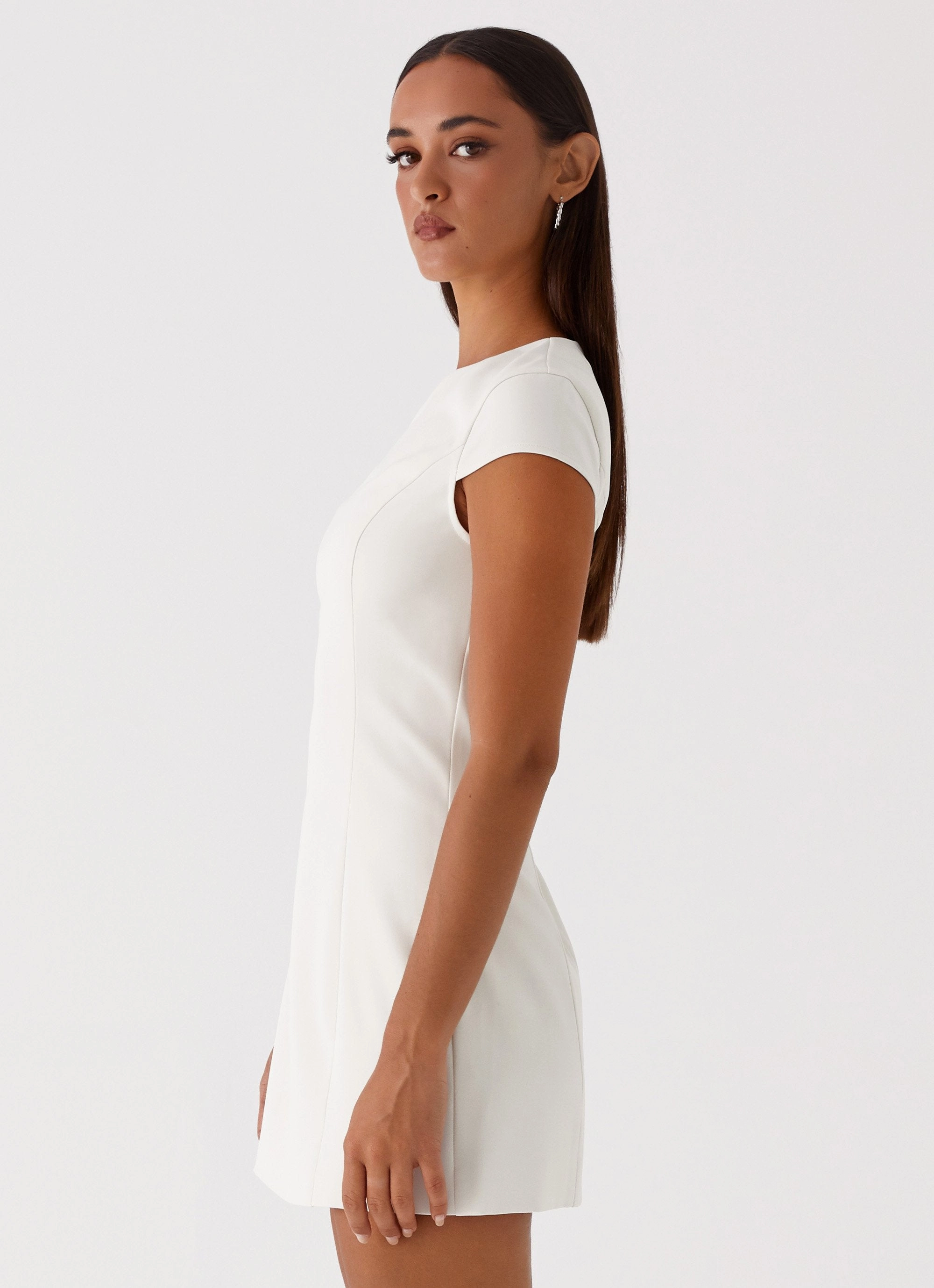Harriet Mini Dress - Off White Chic Silhouette