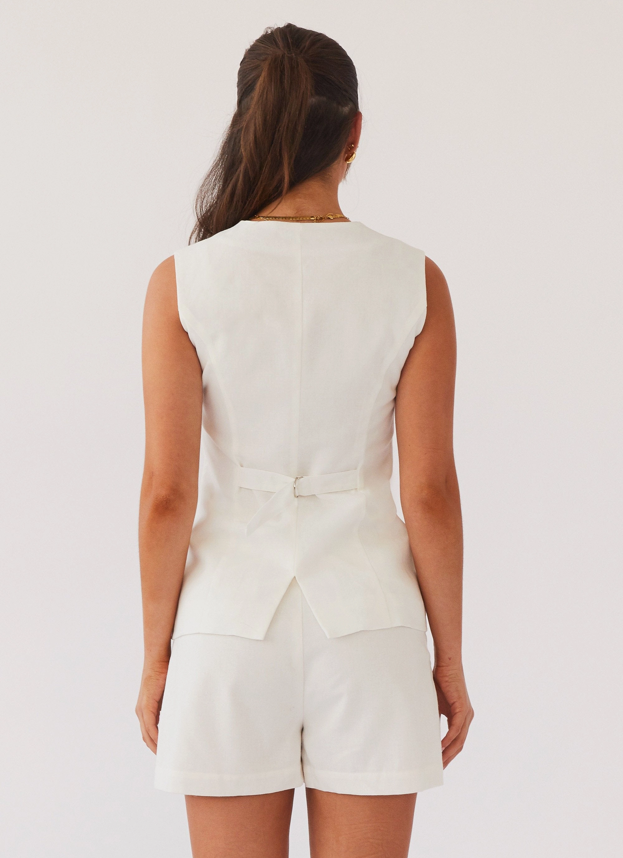 Wind Resistant Fabric Unlined Design Born For Bordeaux Linen Vest - White